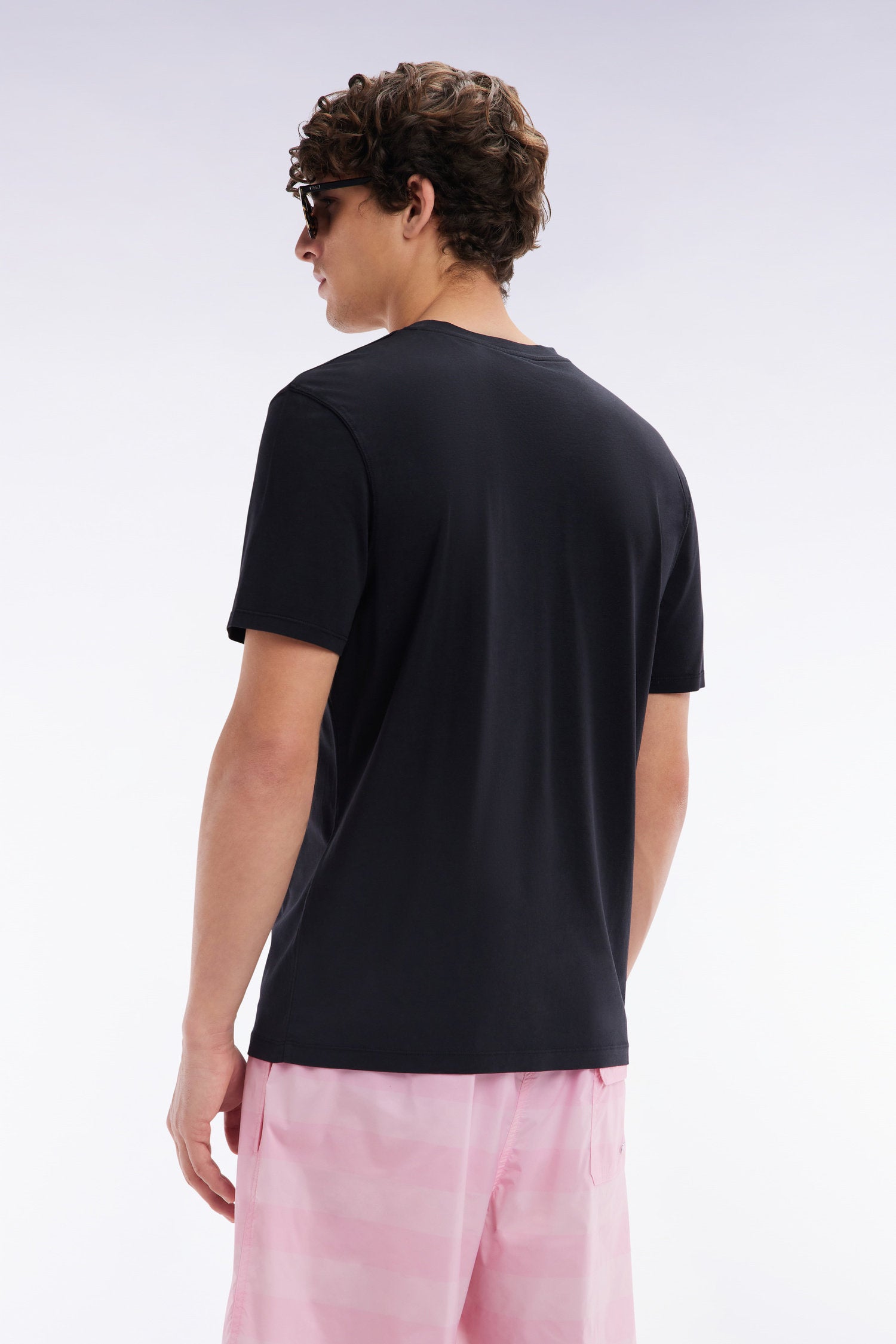 Eden Park_Straight-Fit Black Short-Sleeved T-Shirt_E25MAITC0001_NO_04