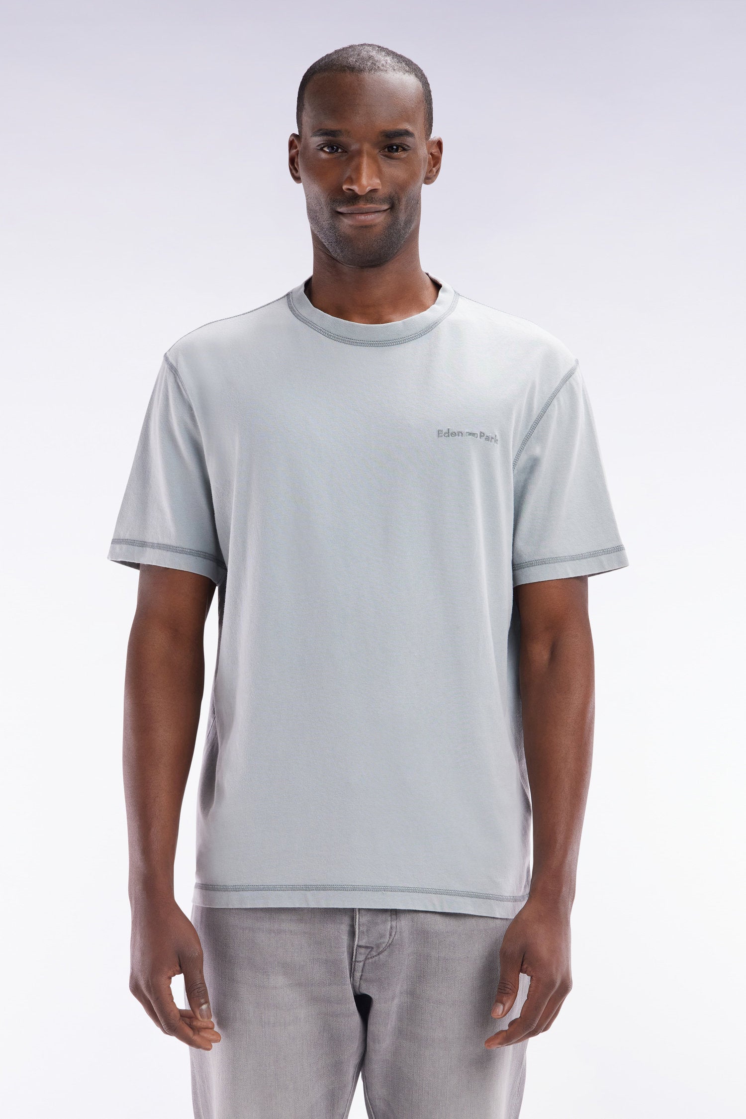 Eden Park_Relaxed-Fit Grey Overdyed Cotton T-Shirt_E25MAITC0002_GRM26_01