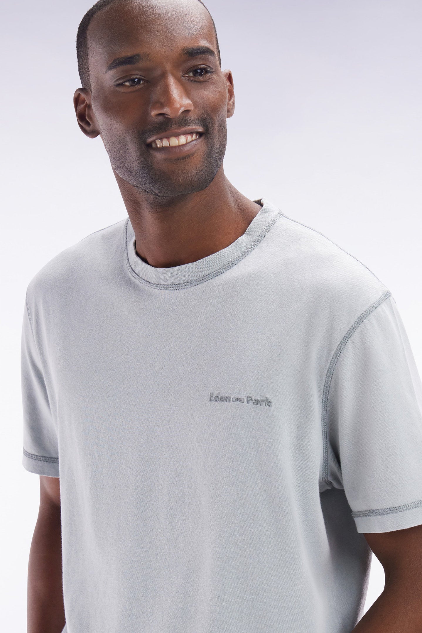 Eden Park_Relaxed-Fit Grey Overdyed Cotton T-Shirt_E25MAITC0002_GRM26_03
