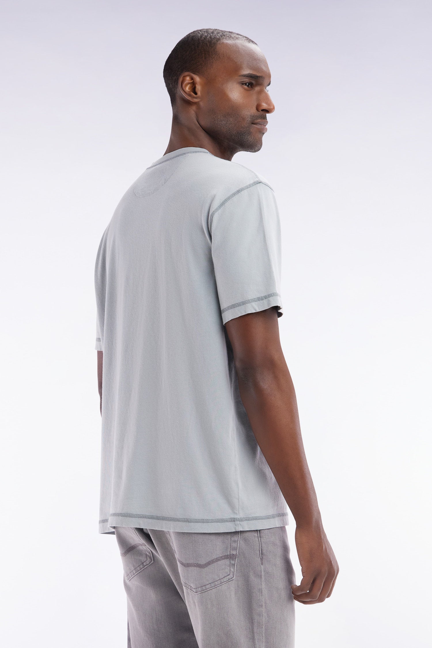 Eden Park_Relaxed-Fit Grey Overdyed Cotton T-Shirt_E25MAITC0002_GRM26_04