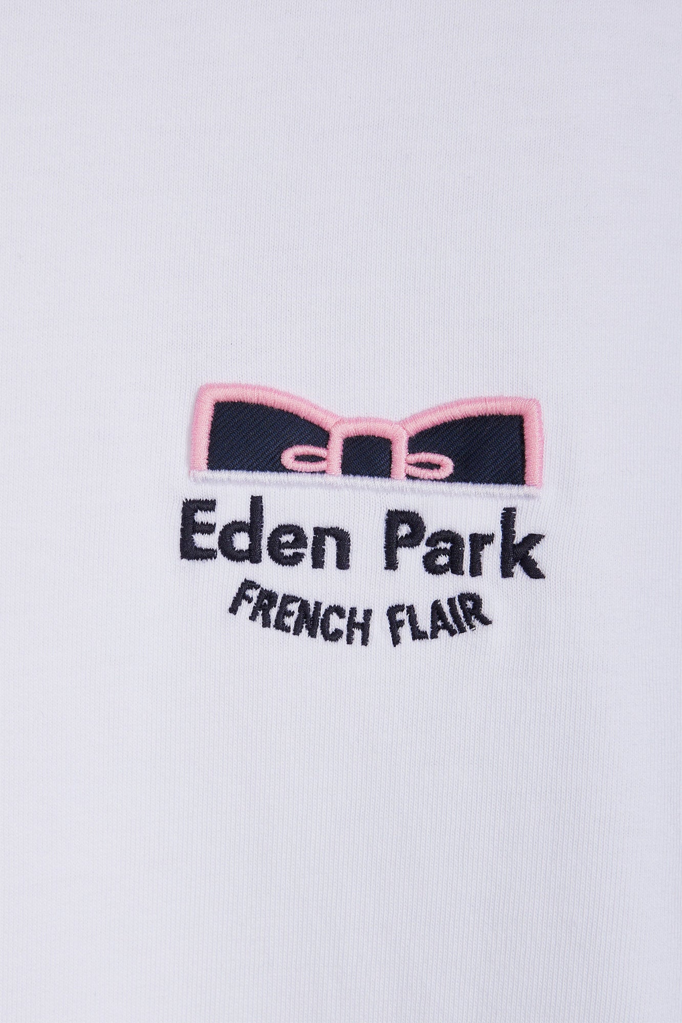 Eden Park_Straight-Fit Two-Tone White Cotton T-Shirt with Eden Park French Flair Embroidery_E25MAITC0018_BC_05