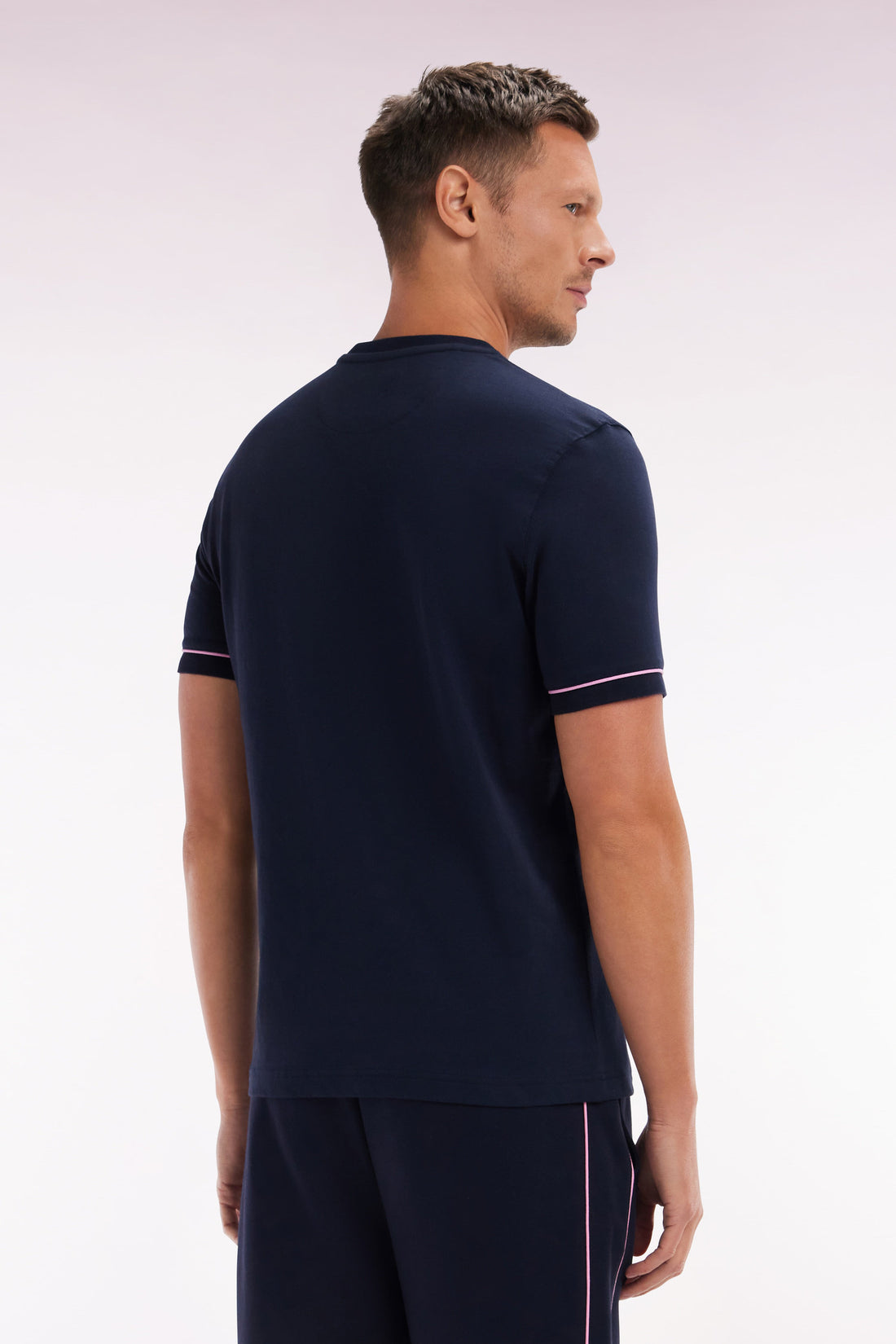 Eden Park_Straight-Fit Two-Tone Navy Cotton T-Shirt with Eden Park French Flair Embroidery_E25MAITC0018_BLF_02