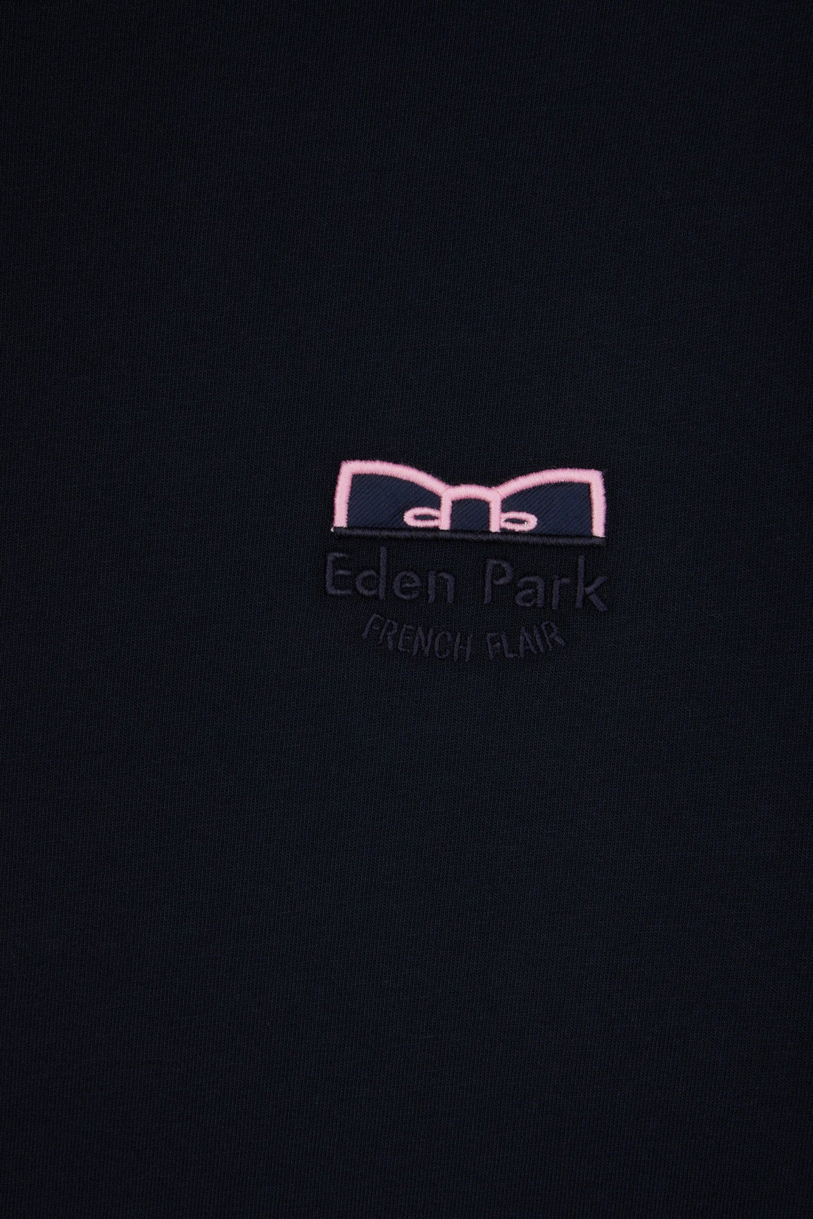 Eden Park_Straight-Fit Two-Tone Navy Cotton T-Shirt with Eden Park French Flair Embroidery_E25MAITC0018_BLF_05