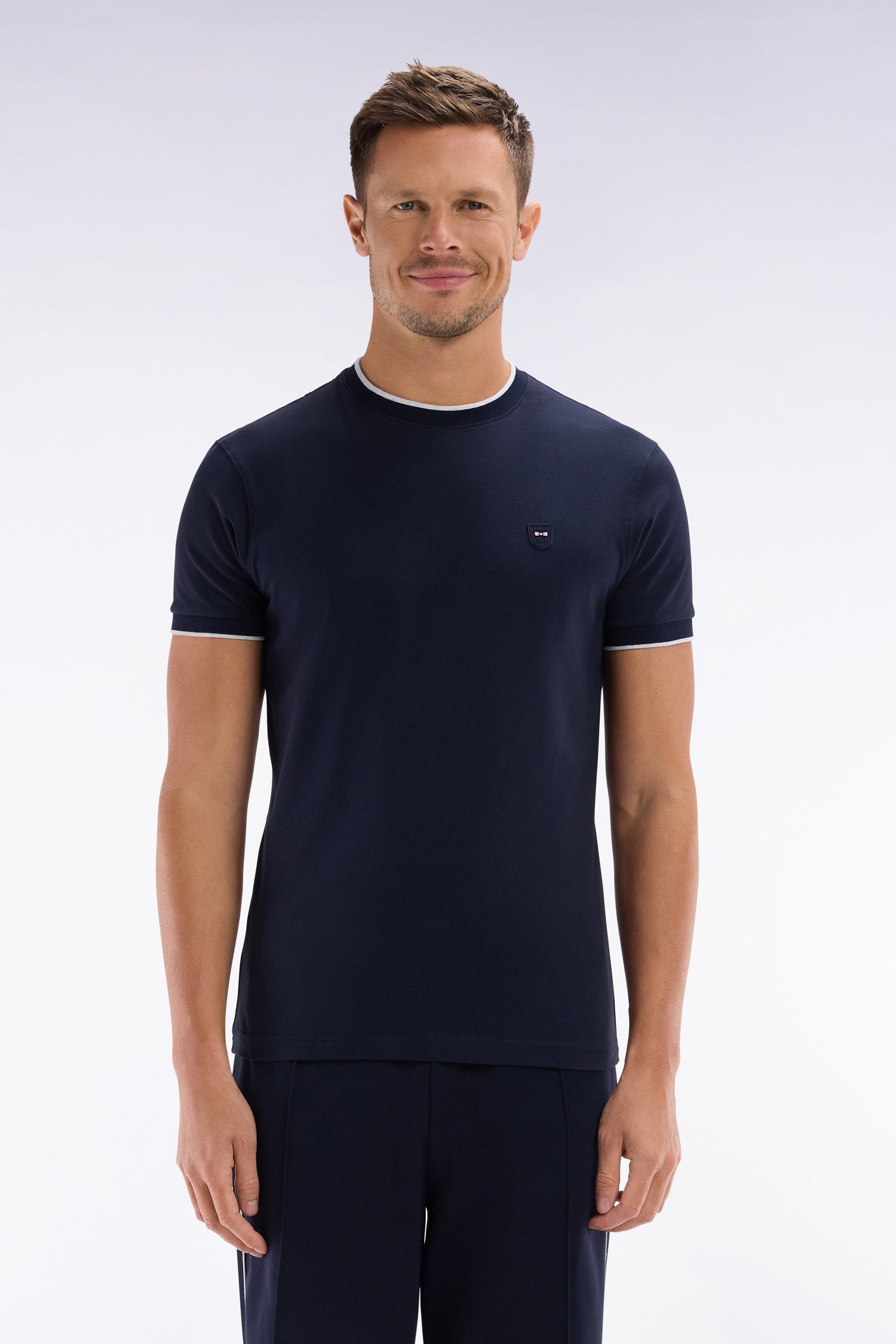 Eden Park_Slim-Fit Navy Stretch Cotton T-Shirt_E25MAITC0020_BLF_01