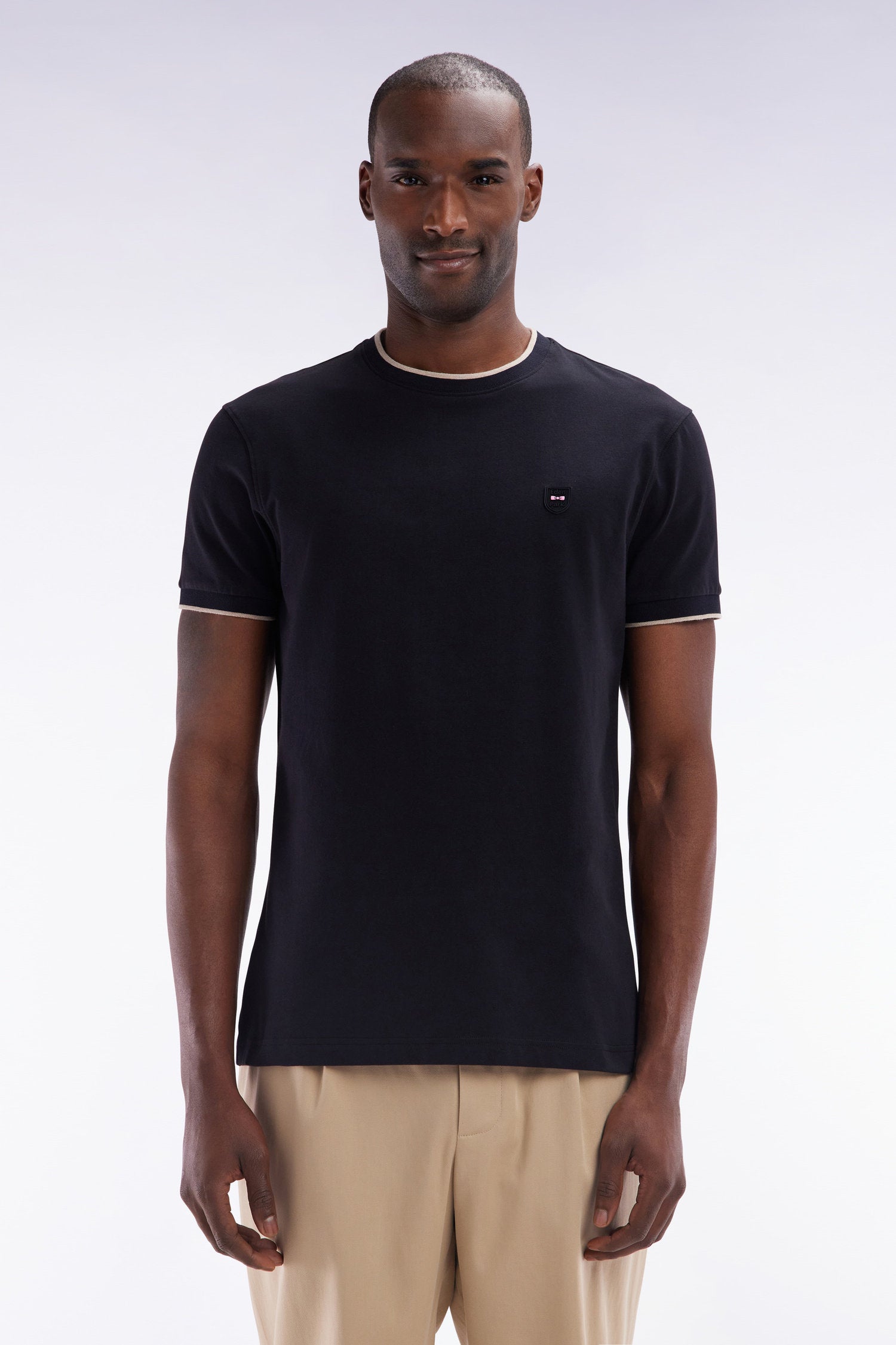 Eden Park_Slim-Fit Black Stretch Cotton T-Shirt_E25MAITC0020_NO_01