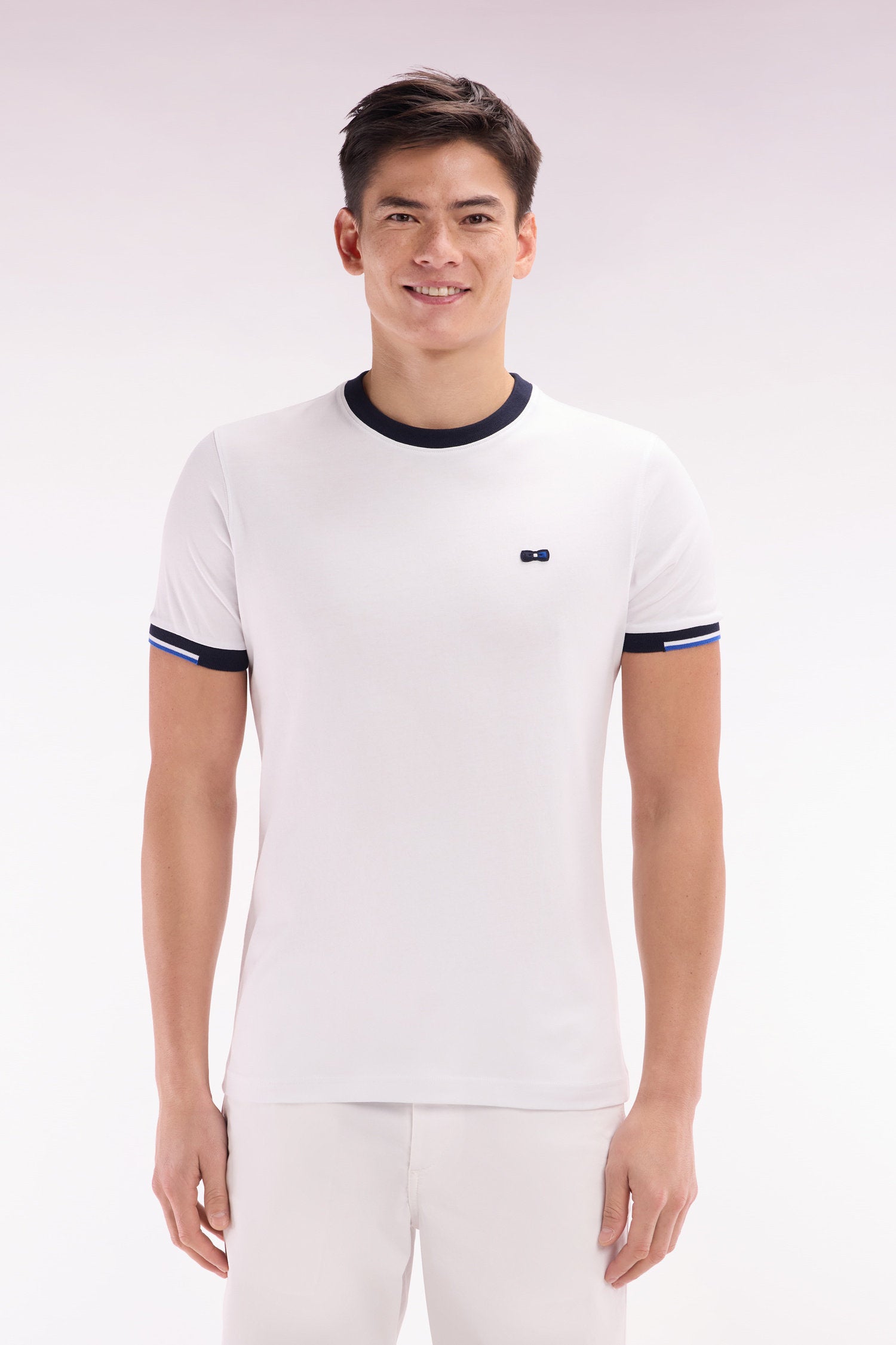 Eden Park_Straight-Fit White Cotton T-Shirt with Back Embroidery_E25MAITC0031_BC_01