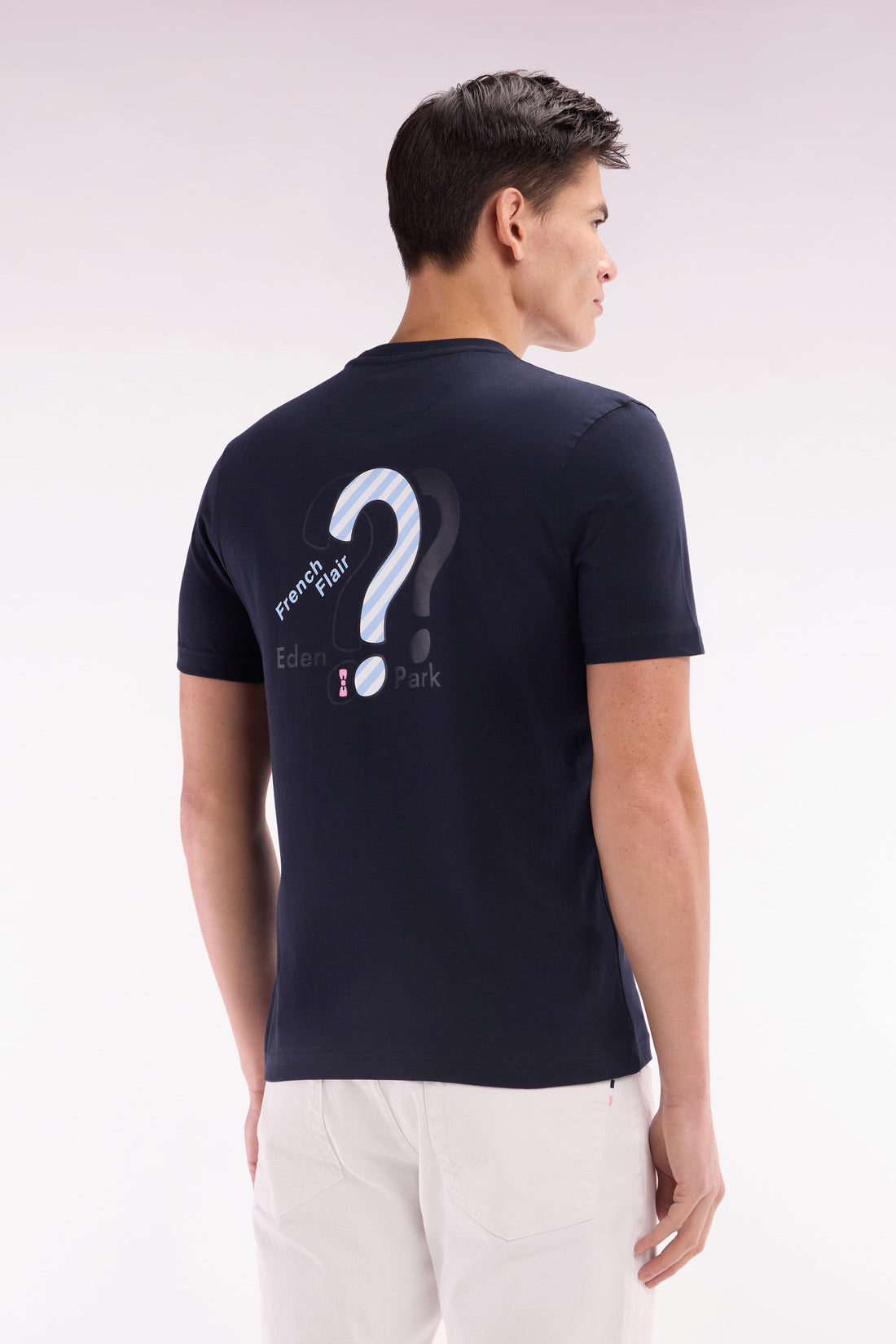 Eden Park_Straight Fit Navy Cotton T-Shirt with Striped Back Embroidery_E25MAITC0040_BLF_02