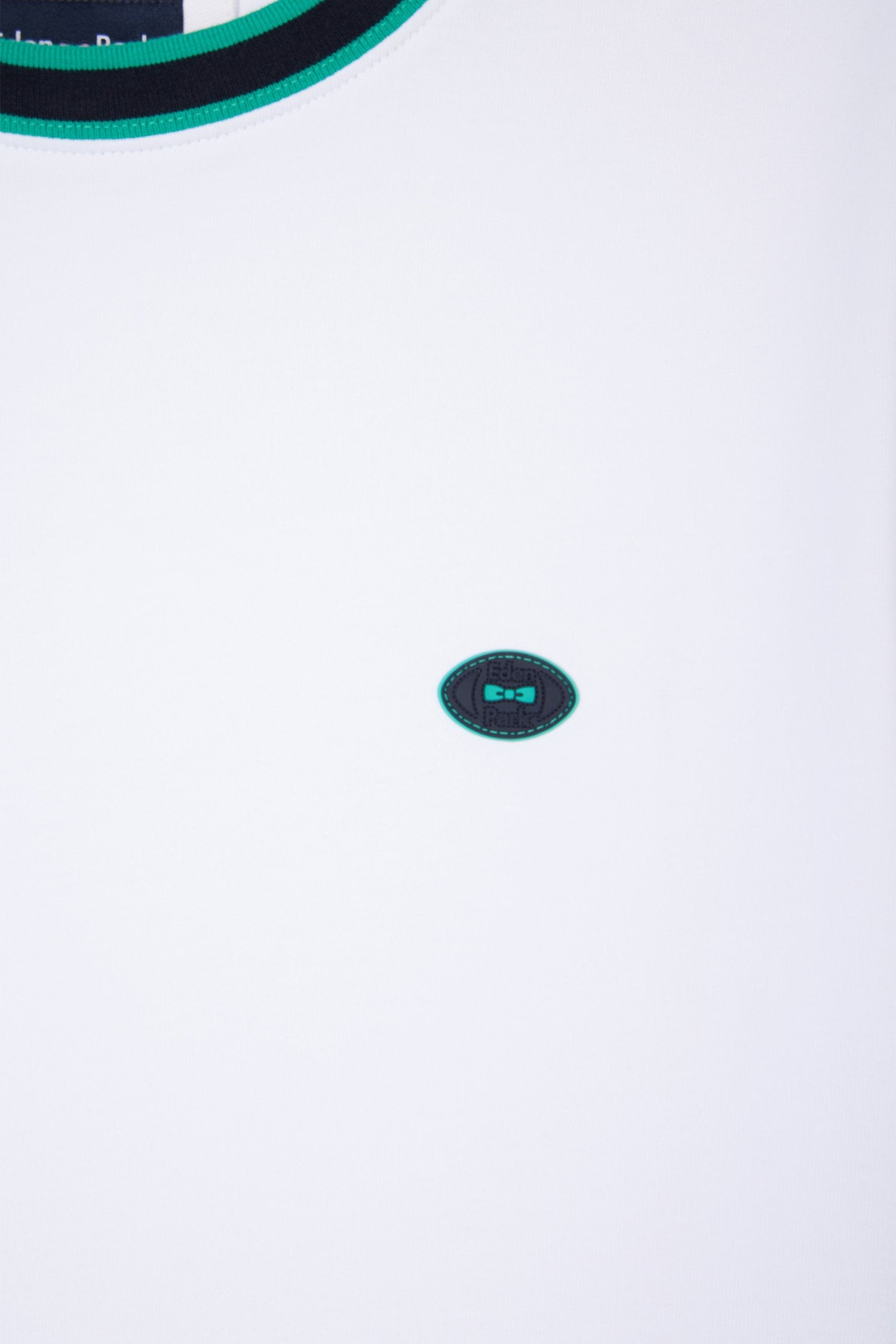 Eden Park_Relaxed-Fit White Cotton T-Shirt with Green Ribbed Cuffs_E25MAITC0042_VEM37_05