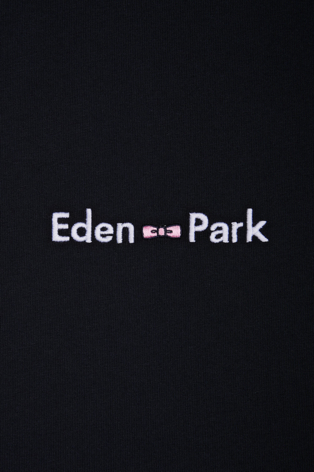 Eden Park_Straight-Fit Embroidered Navy Cotton T-Shirt with a Layering Effect_E25MAITC0050_BLF_05