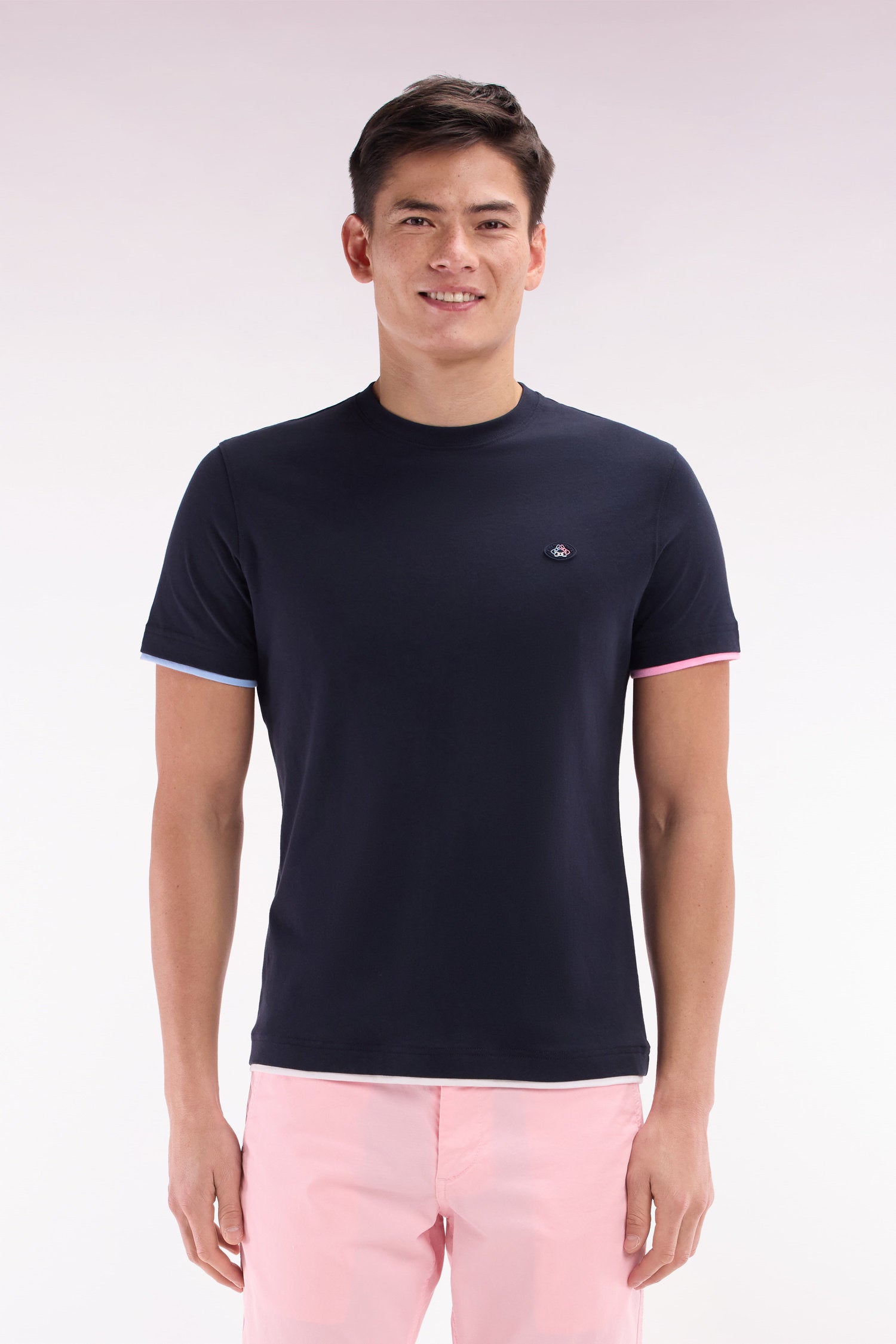 Eden Park_Straight-Fit Navy Cotton T-Shirt with Colorful Sleeve Trim_E25MAITC0051_BLF_01