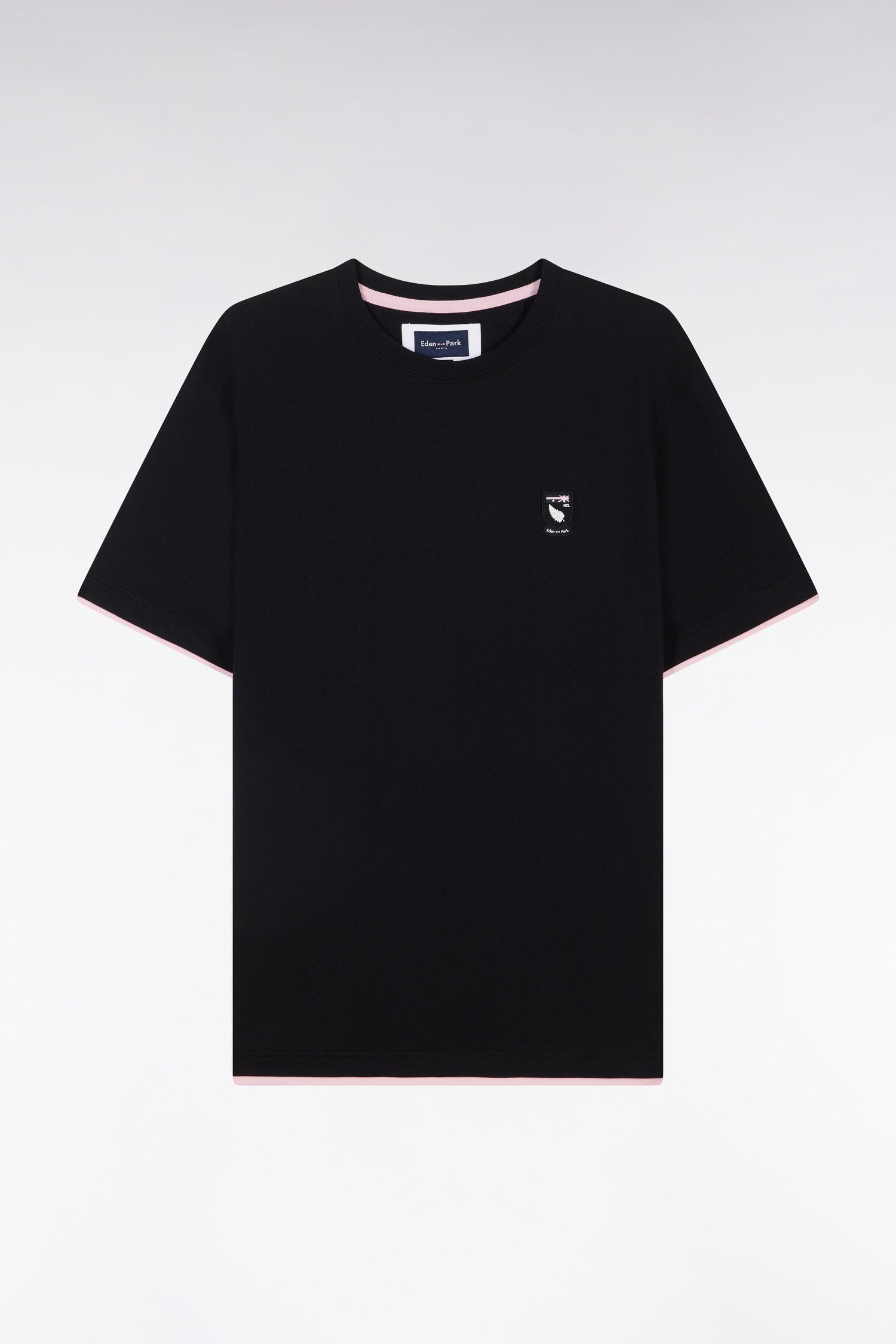 Eden Park_Relaxed-Fit Black Cotton T-Shirt with New Zealand Patch_E25MAITC0060_NO_04