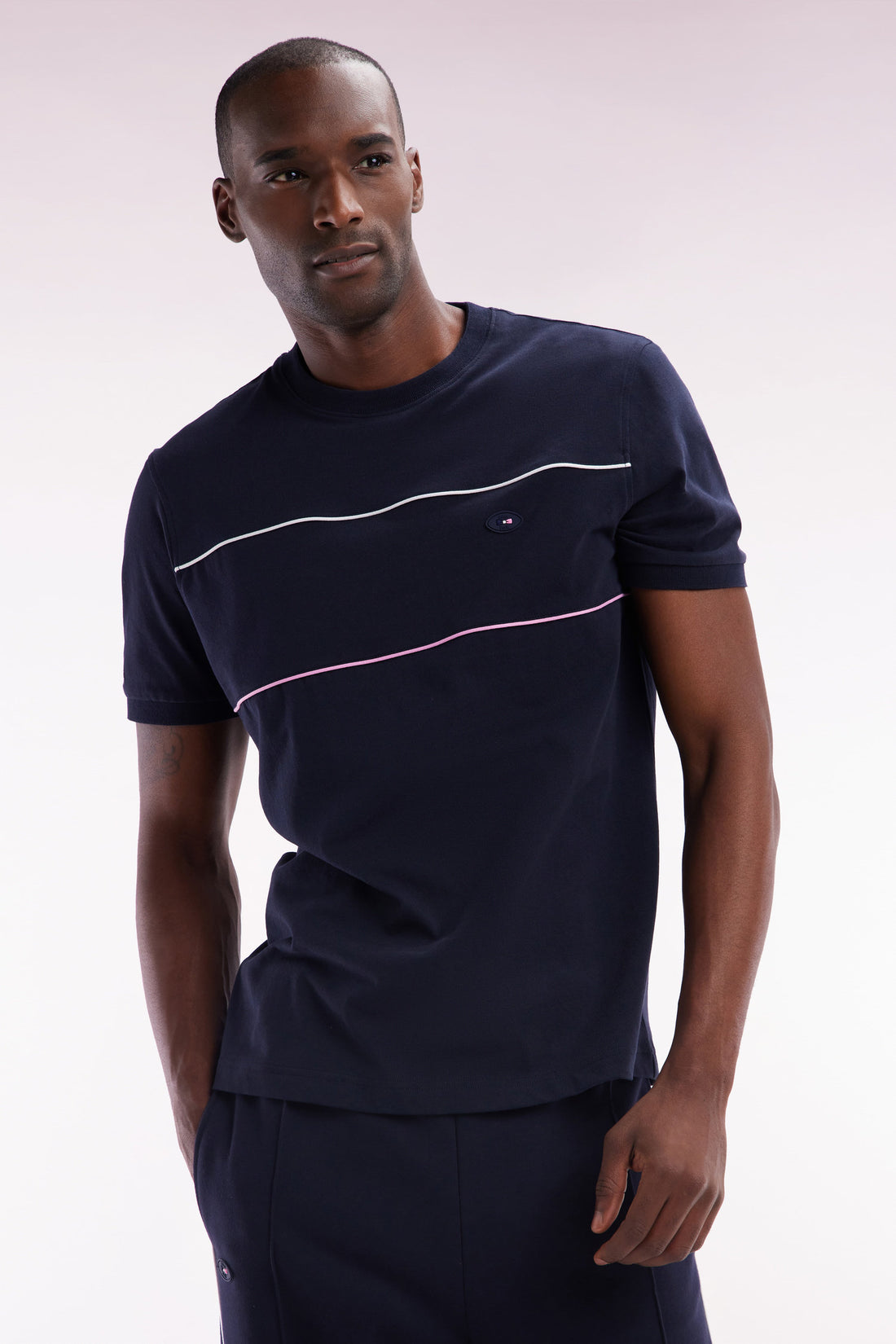 Eden Park_Straight-Fit XV De France T-Shirt in Navy Cotton with Piping_E25MAITC0071_BLF_02