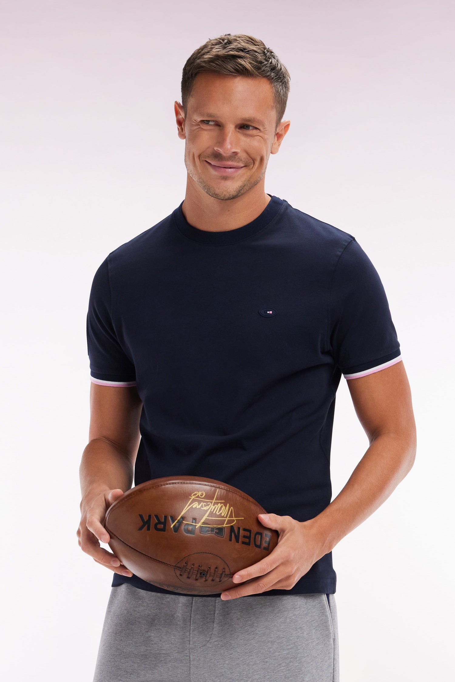 Eden Park_Straight-Fit XV De France T-Shirt in Navy Cotton with 10 Embroidery_E25MAITC0078_BLF_03