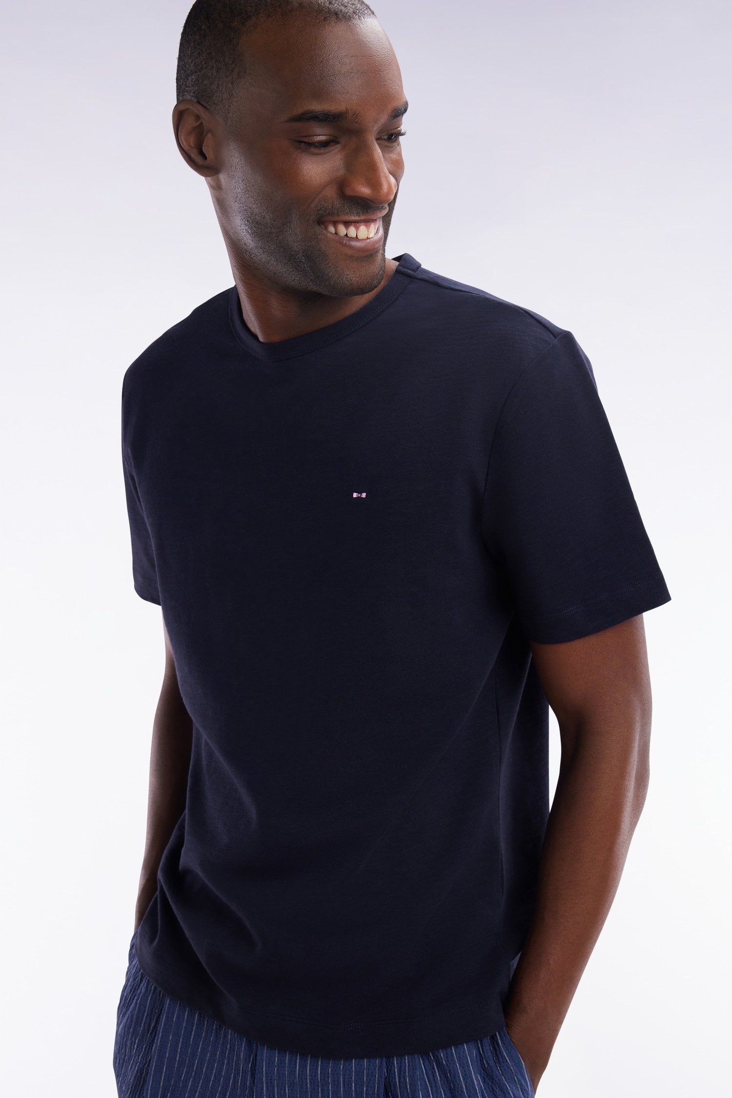 Eden Park_Straight Fit Navy Slub Cotton Jersey T-Shirt_E25MAITC0079_BLF_03