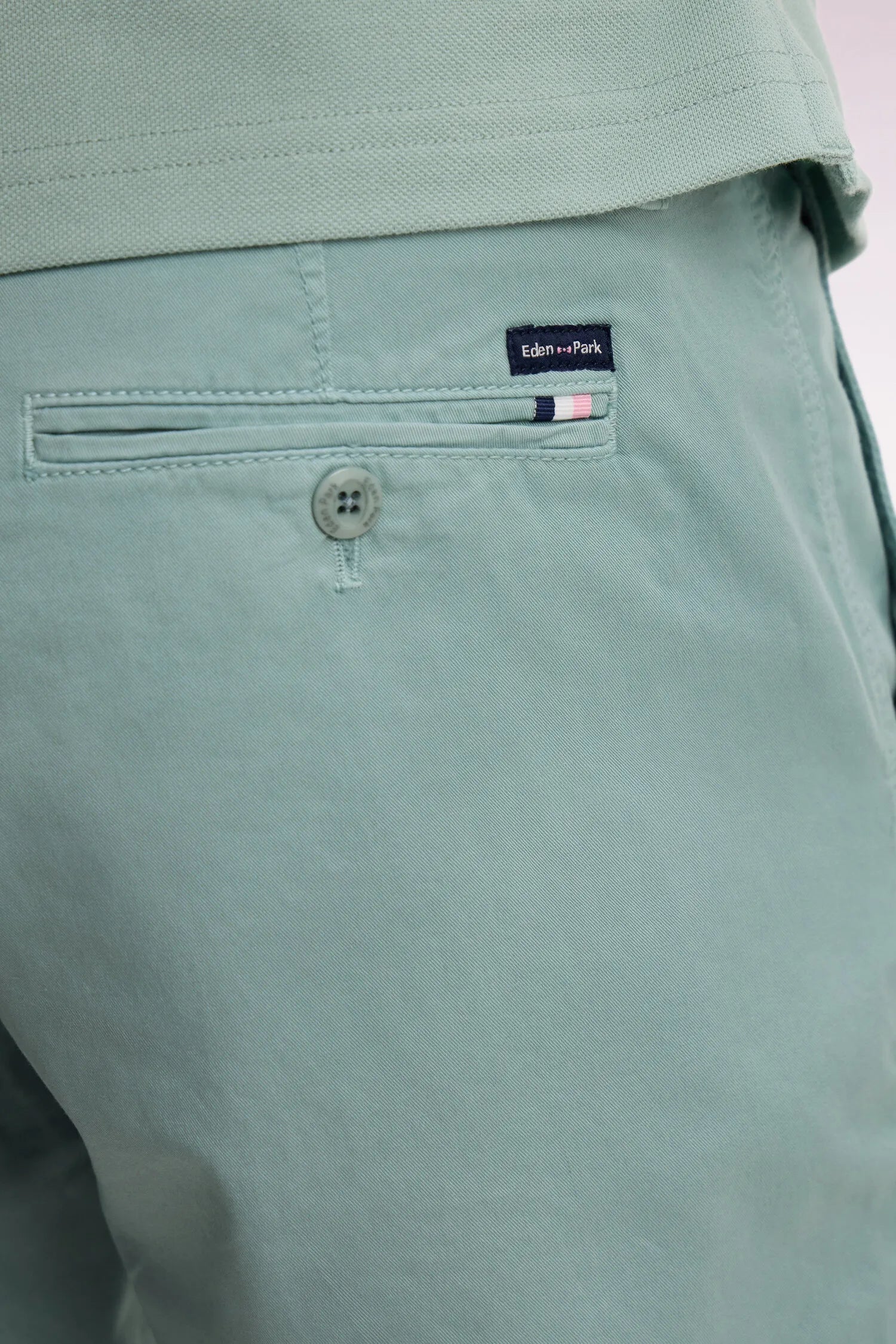 Eden Park Green Men Chino Bermuda Shorts in Aqua Green Stretch Gabardine SKU: E26BASBE0001_VEM39 Image 04