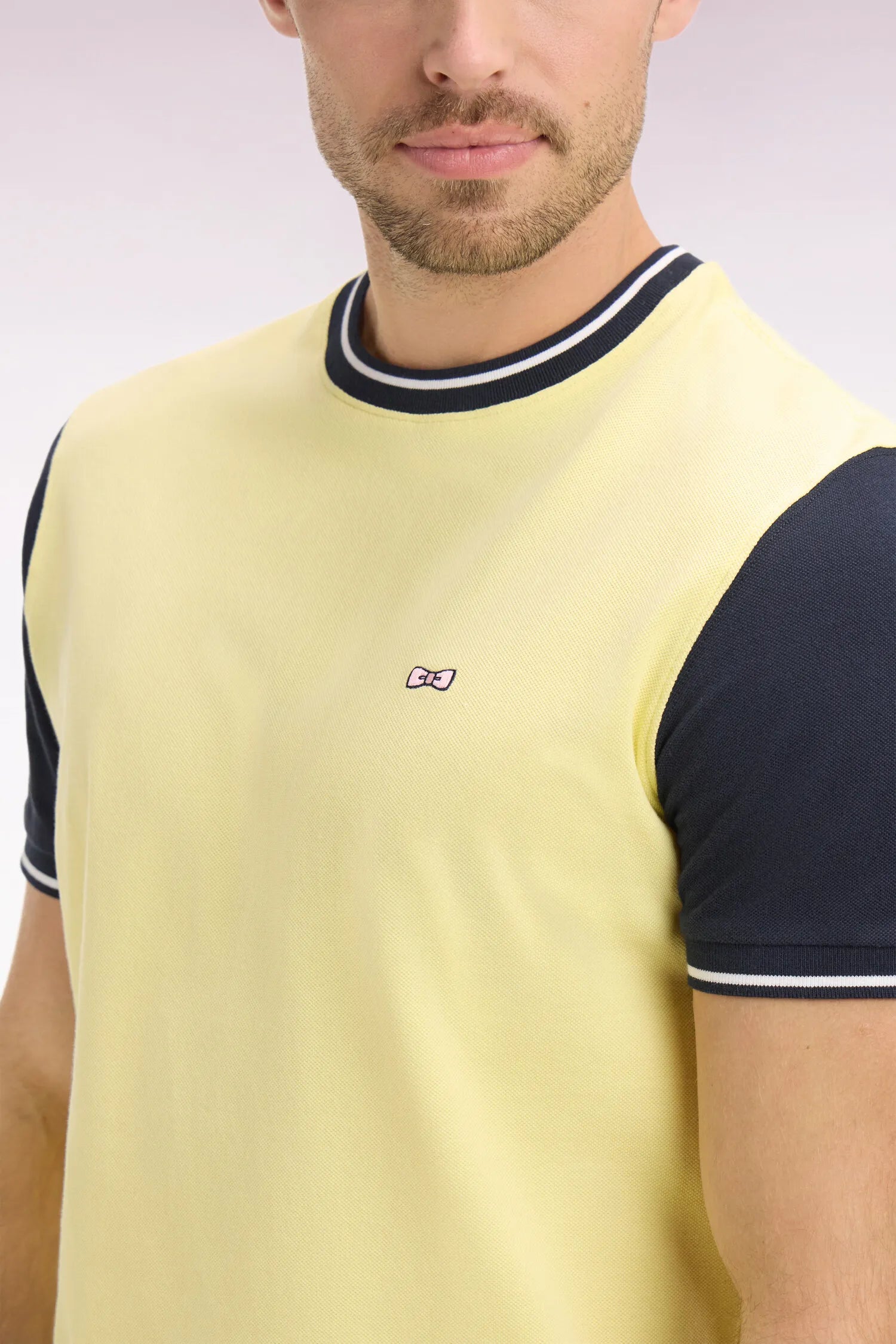 Eden Park Yellow Men Short-Sleeved Regular Fit Two-Tone Yellow Cotton T-Shirt with Embroidery SKU: E26MAITC0023_JAC16 Image 04
