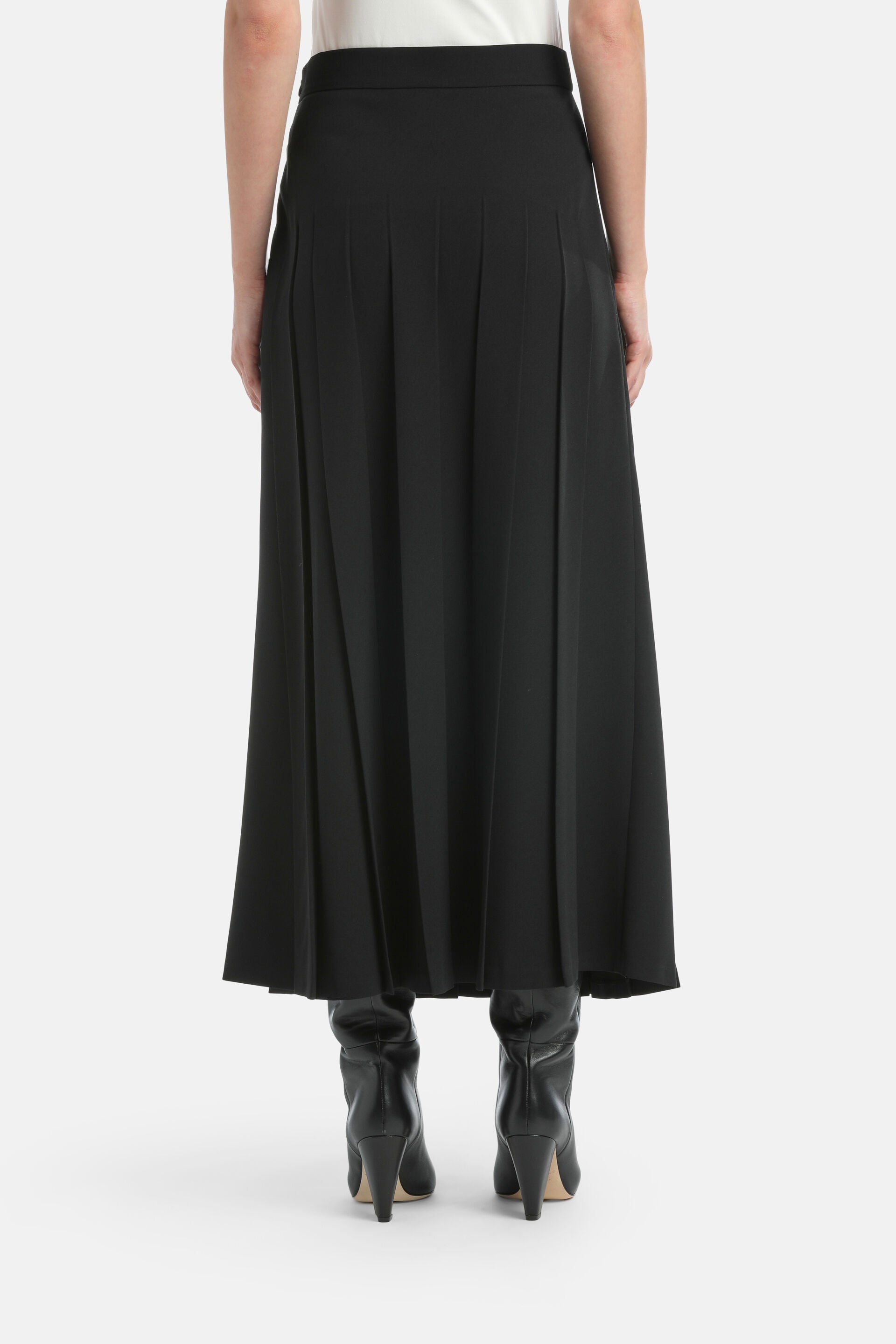Luisa Spagnoli_Nero_Favoloso - Pleated Skirt_FAVOLOSO_0101_03