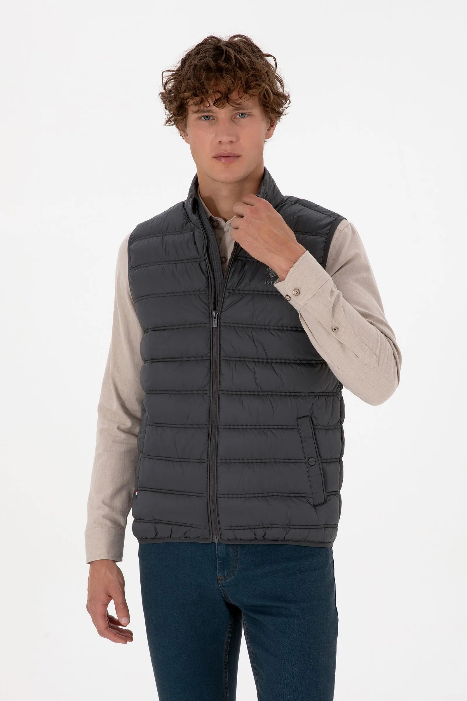U.S. Polo Assn._Grey_Grey Vest Jacket_G081GL0100 2246396_VR024_01