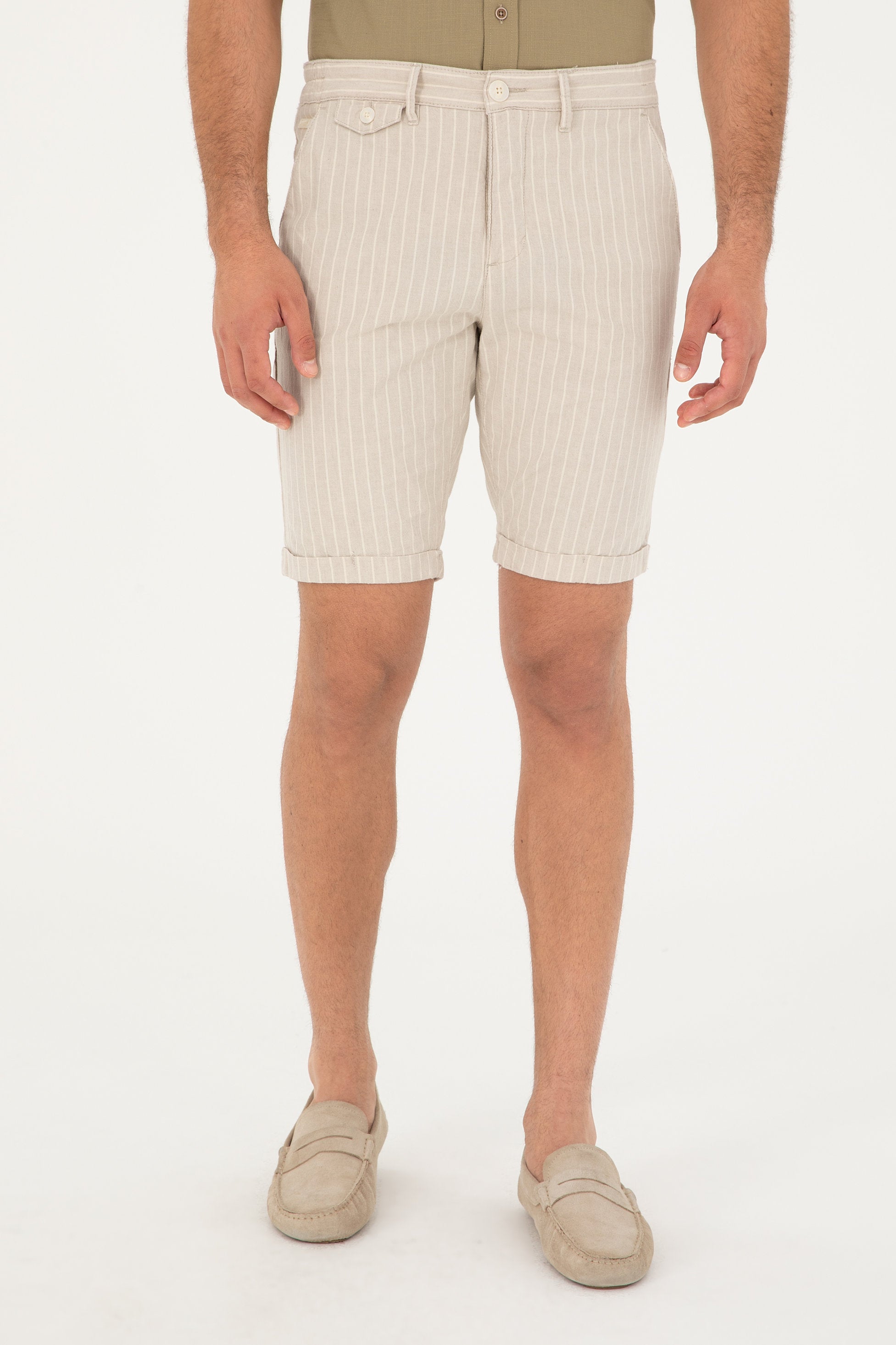 Beige Woven Capri Bermuda_G081SZ0310 1827523_VR085_02