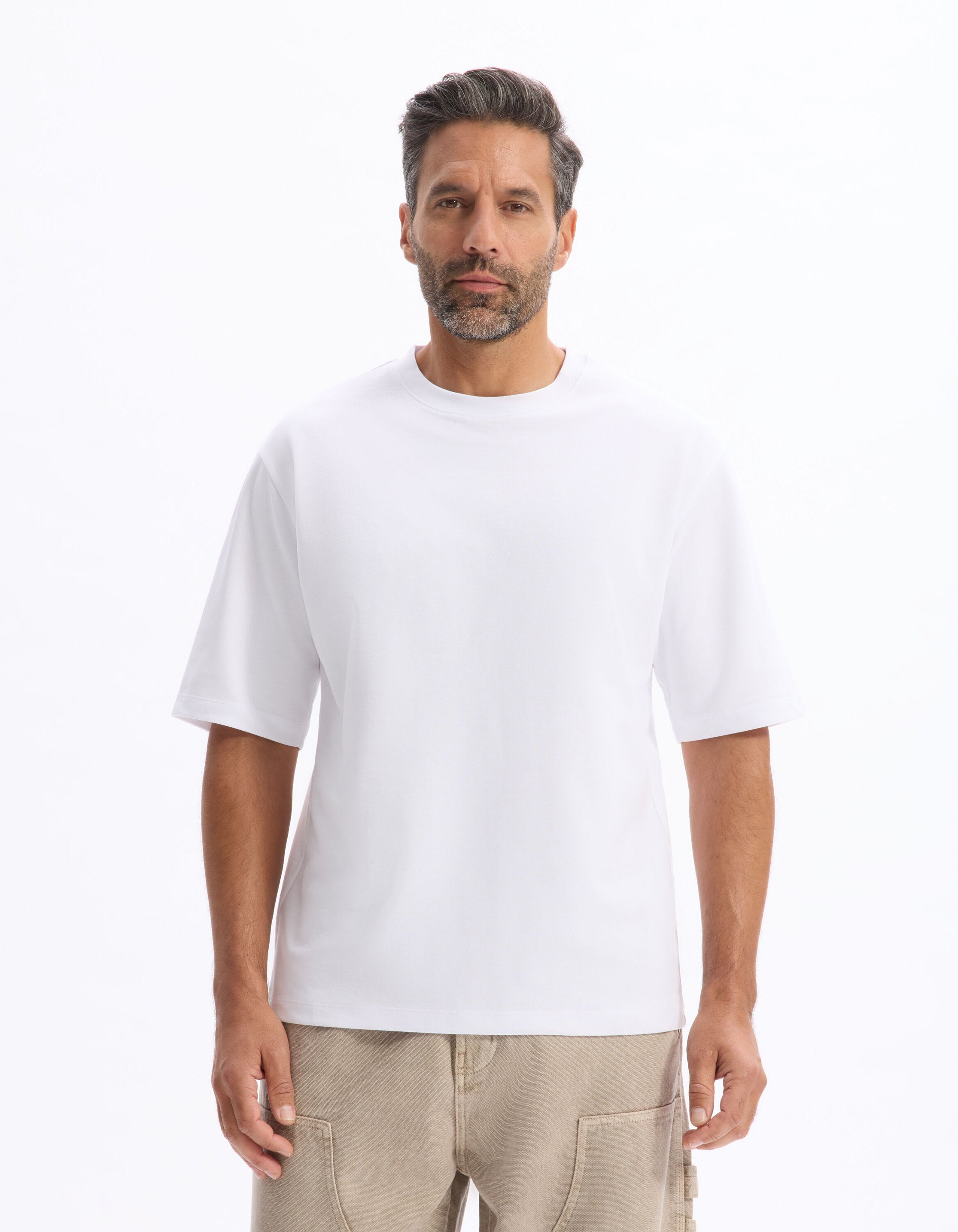 Celio_White Oversized T-Shirt Round Neck_GEHEM_OPTICAL WHITE_01