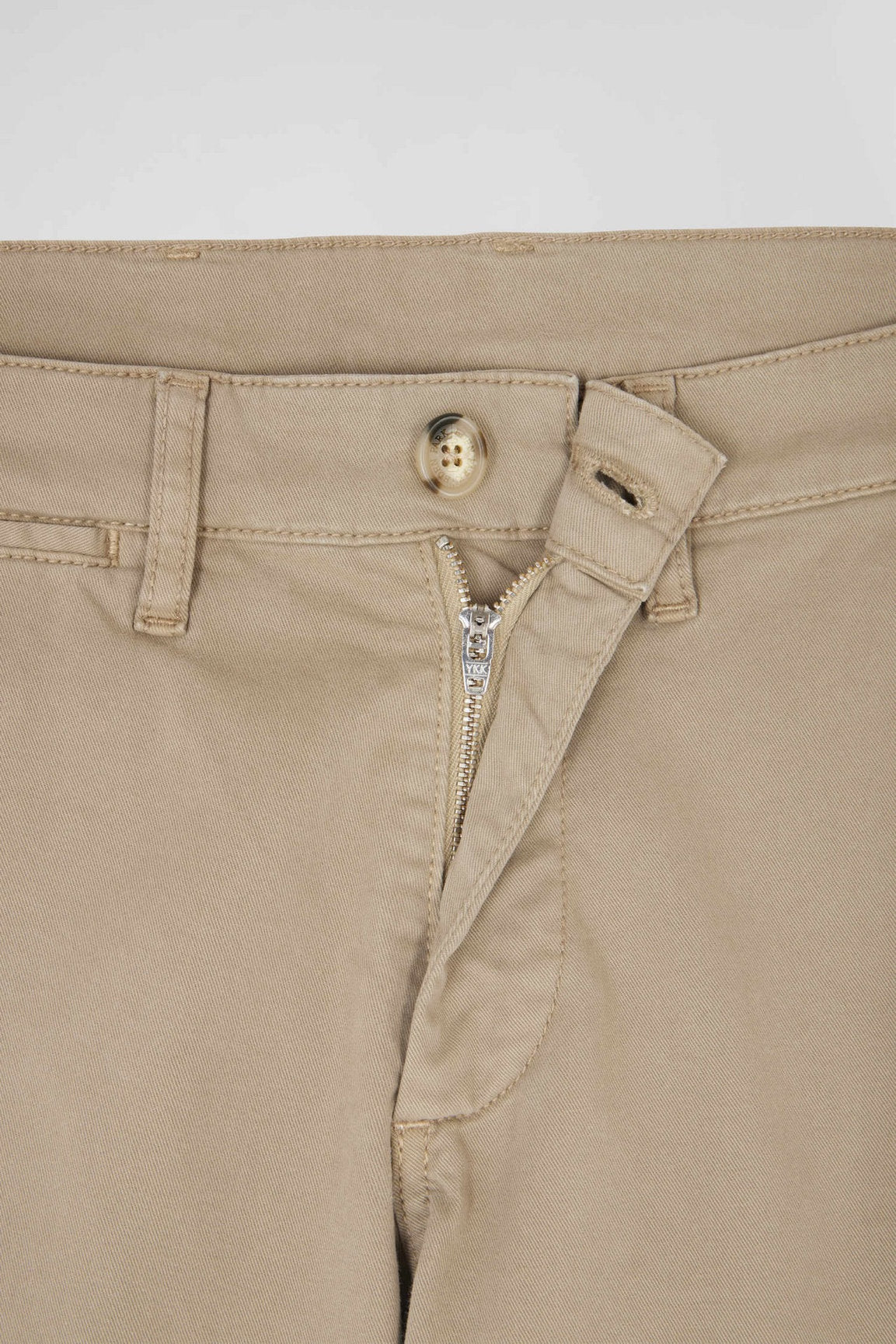 Regular Beige Chino Trousers In Stretch Cotton Gabardine_06
