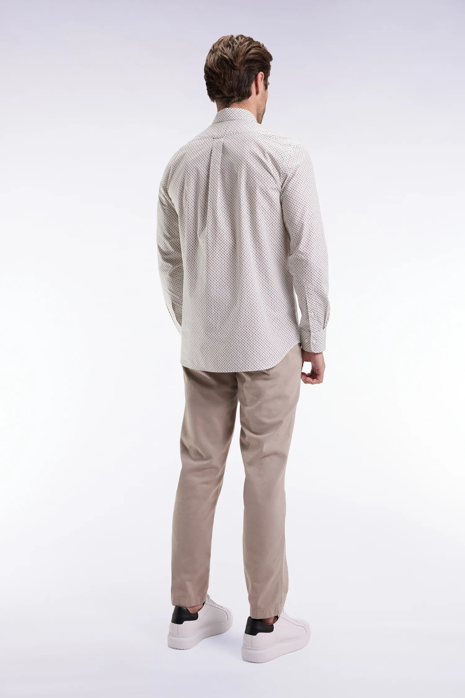 Eden Park_Beige_Wrinkle-Free Chinos in Light Beige Stretch Cotton_H25BAS0C0002_BEM25_05