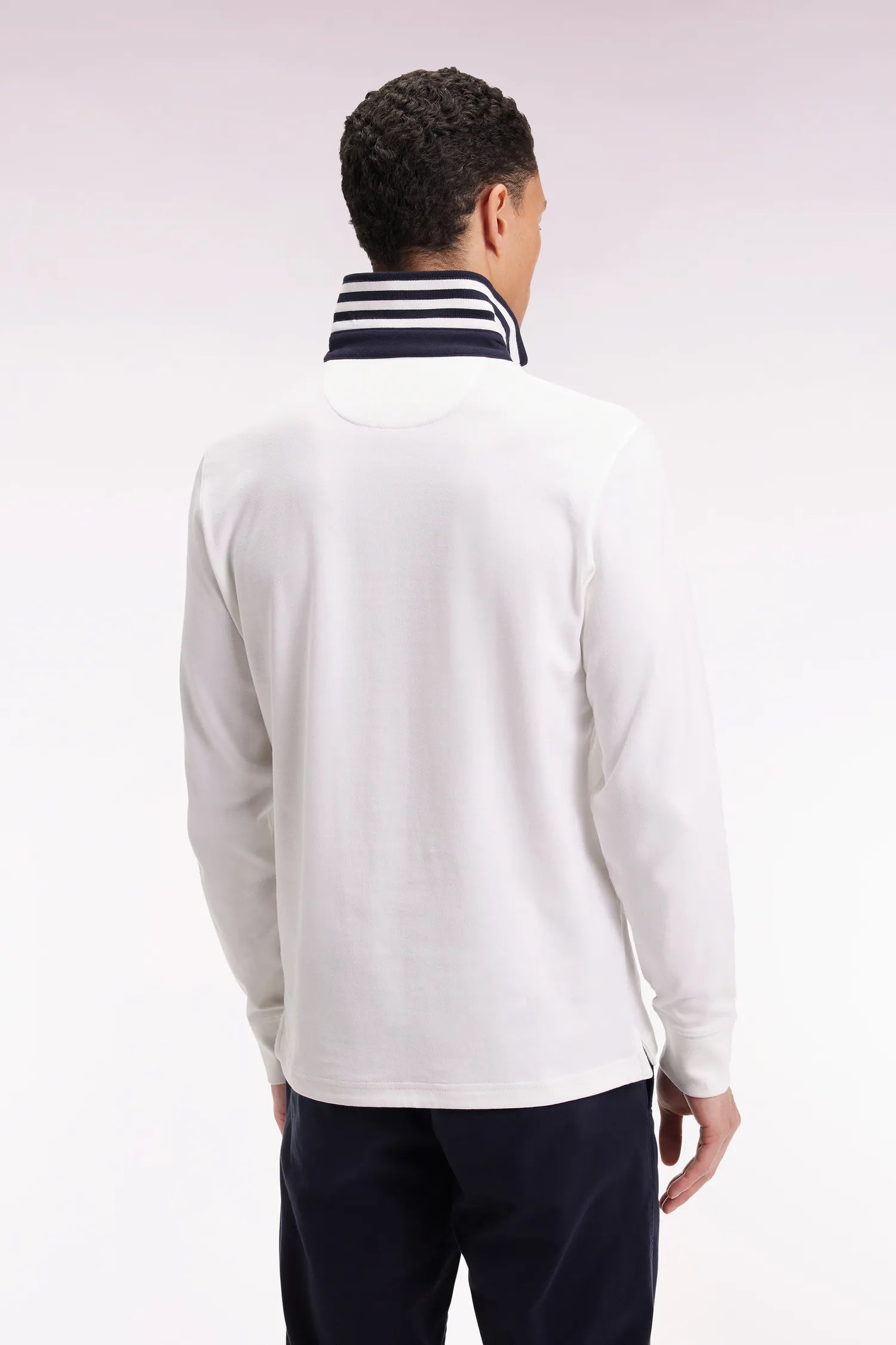 Eden Park_White_Long-Sleeved Jersey in White Jersey with Striped Collar_H25MAIML0004_ECC_05