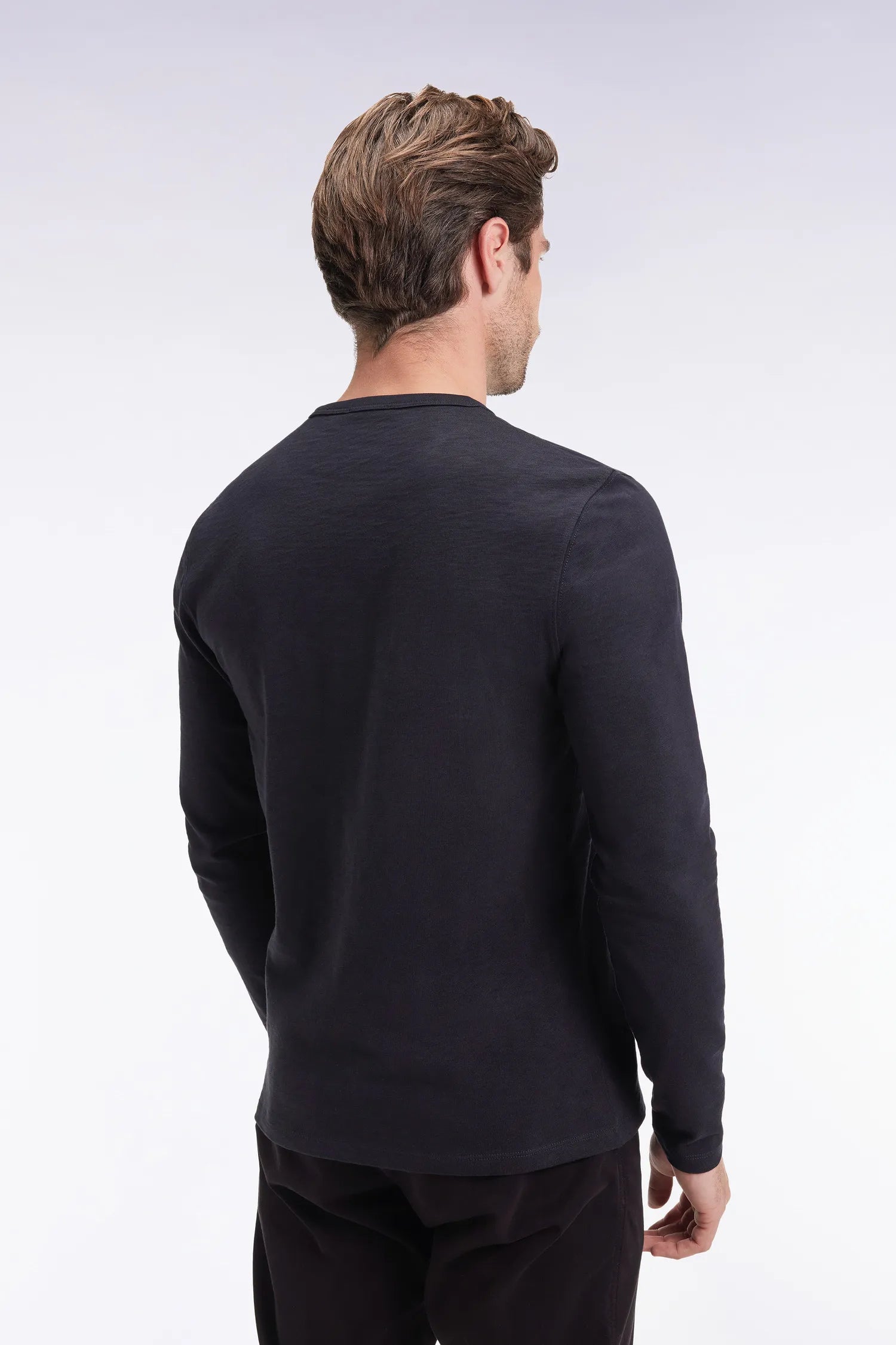 Eden Park_Black_Black Slub Cotton Long-Sleeved T-Shirt_H25MAITL0006_NO_04