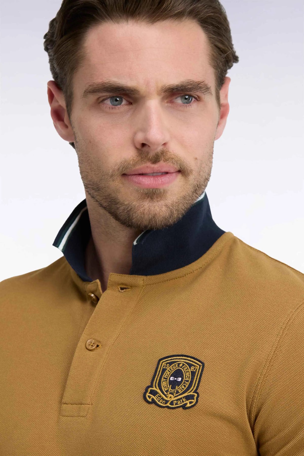 Eden Park Men Short-Sleeved Polo Shirt in Camel Combed Cotton PiquŽ with Straight-Cut Patch SKU: H26MAIPC0035_MAM40 Image 06