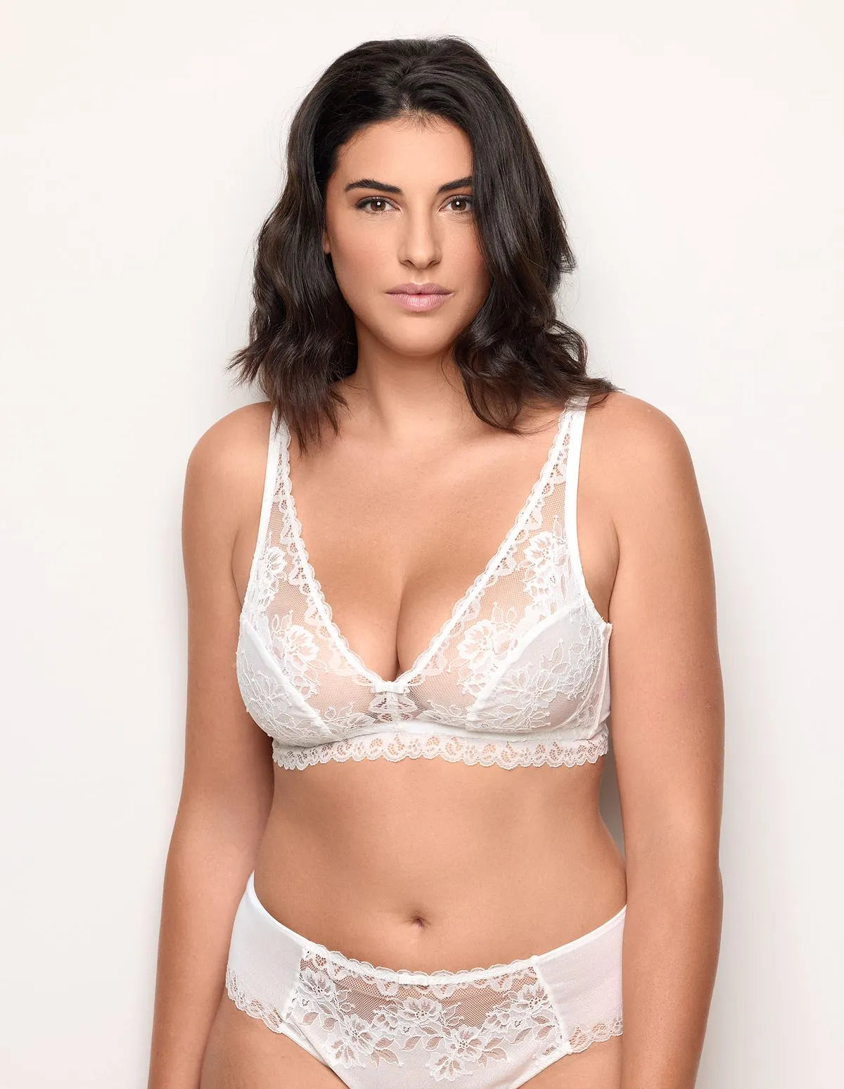 Yamamay_Silk_Unlined Balconette Bra without Underwire in Different Cup Sizes Ð Blanche_IBAD183009_096_01