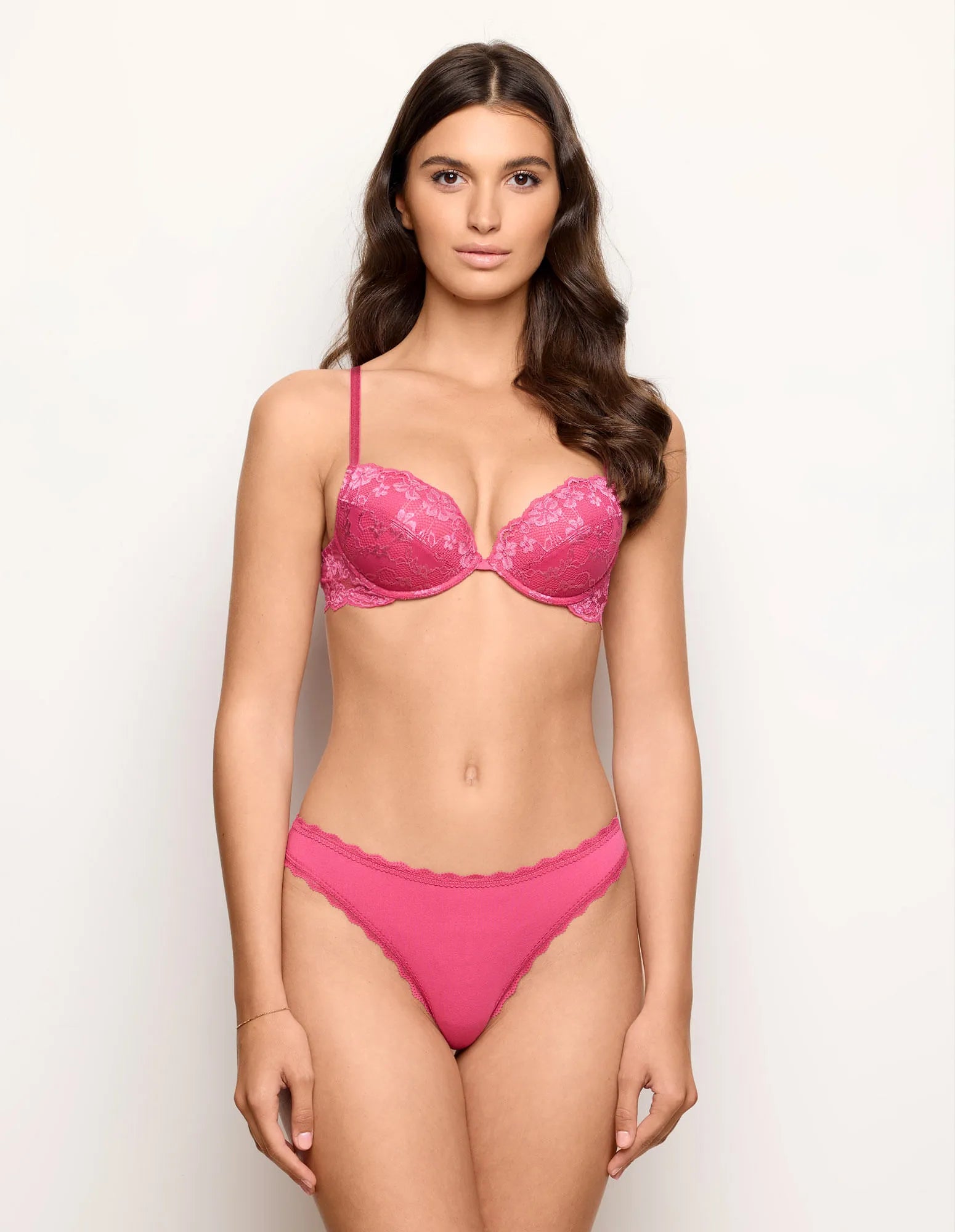 Yamamay_Fuchsia_Brazilian Brief in Cotton and Lace Ð Vicky_IBND183011_040_02