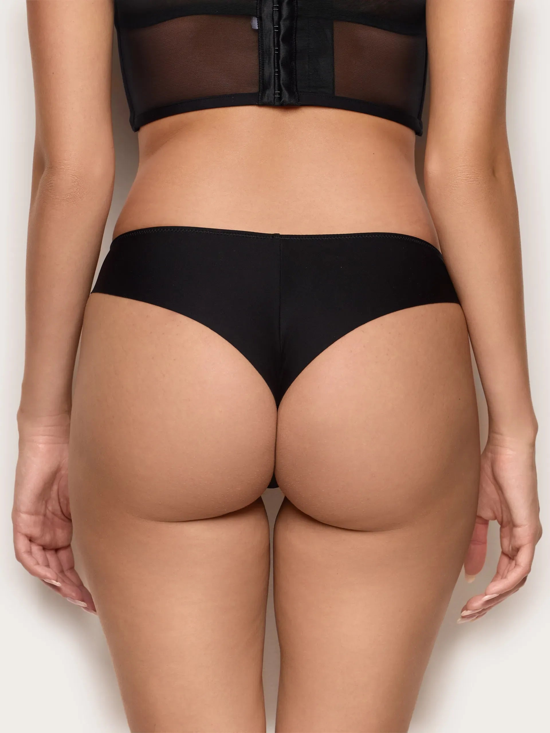 Yamamay_Black_Brasiliana Tailor_IBND184014_072_05