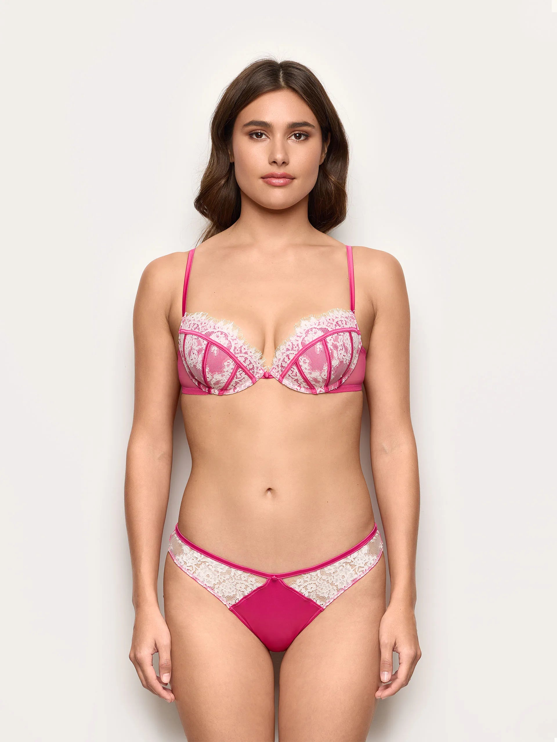 Yamamay_Fuchsia_Brazilian Briefs Chantilly_IBND191001_040_02