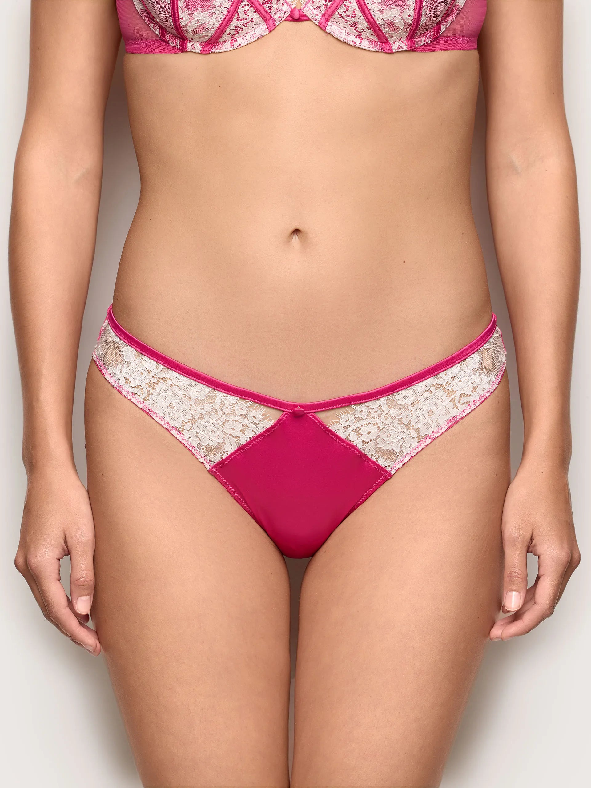 Yamamay_Fuchsia_Brazilian Briefs Chantilly_IBND191001_040_03