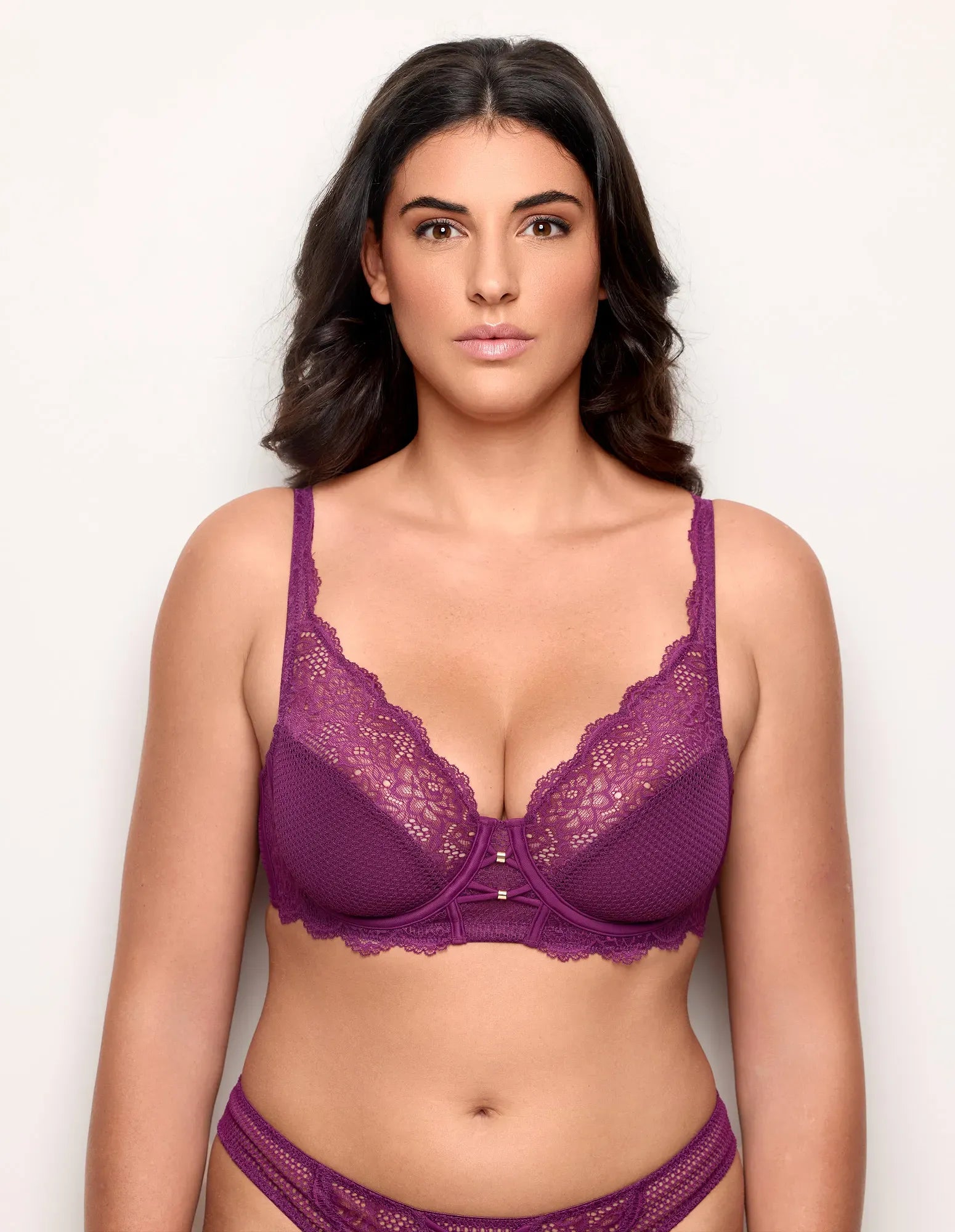 Yamamay_PLUM_Underwired Bralette with Differentiated Cups Ð Catchy_IBRD183015_084_02