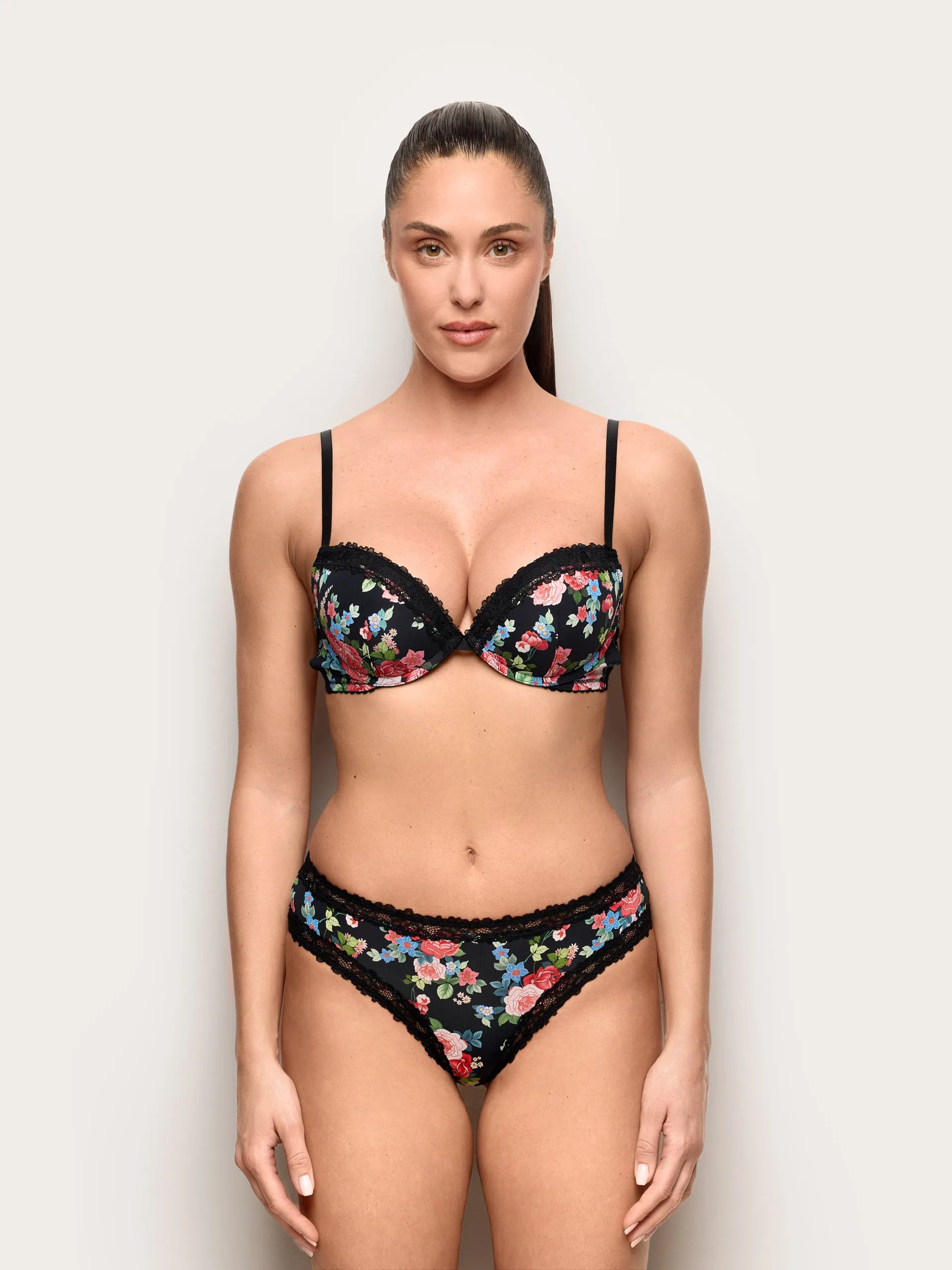 Yamamay_Printed_Brazilian Knickers - Bouquet_ICUD191006_128_02