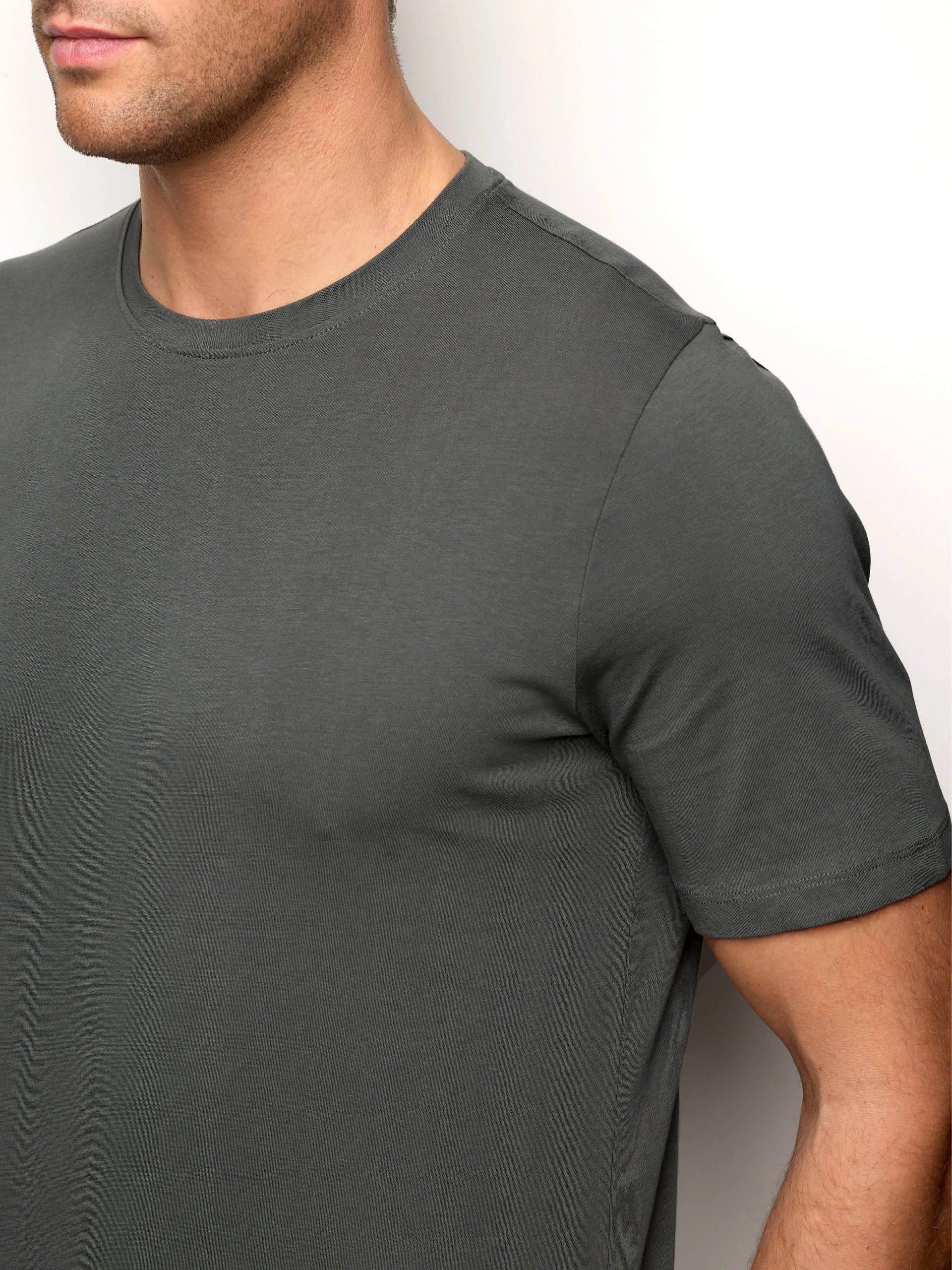 Yamamay_Hunter Green_Cotton Jersey Sweater Supima¨ Luxury Color_IMAU191001_115_03