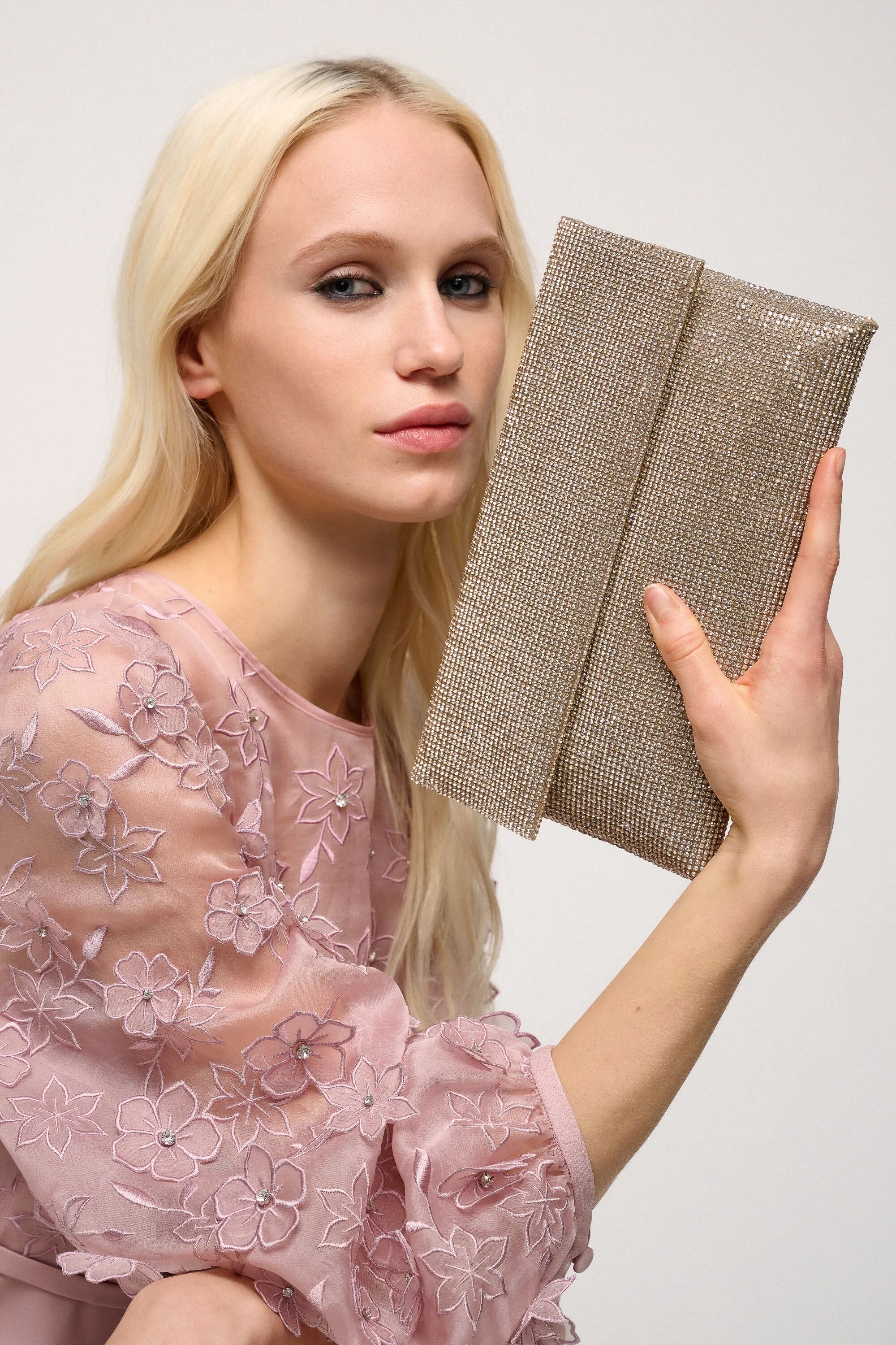 Luisa Spagnoli_Gold-Light Gold_Imma - Rhinestone Clutch Bag_IMMA H_0002 0038_06
