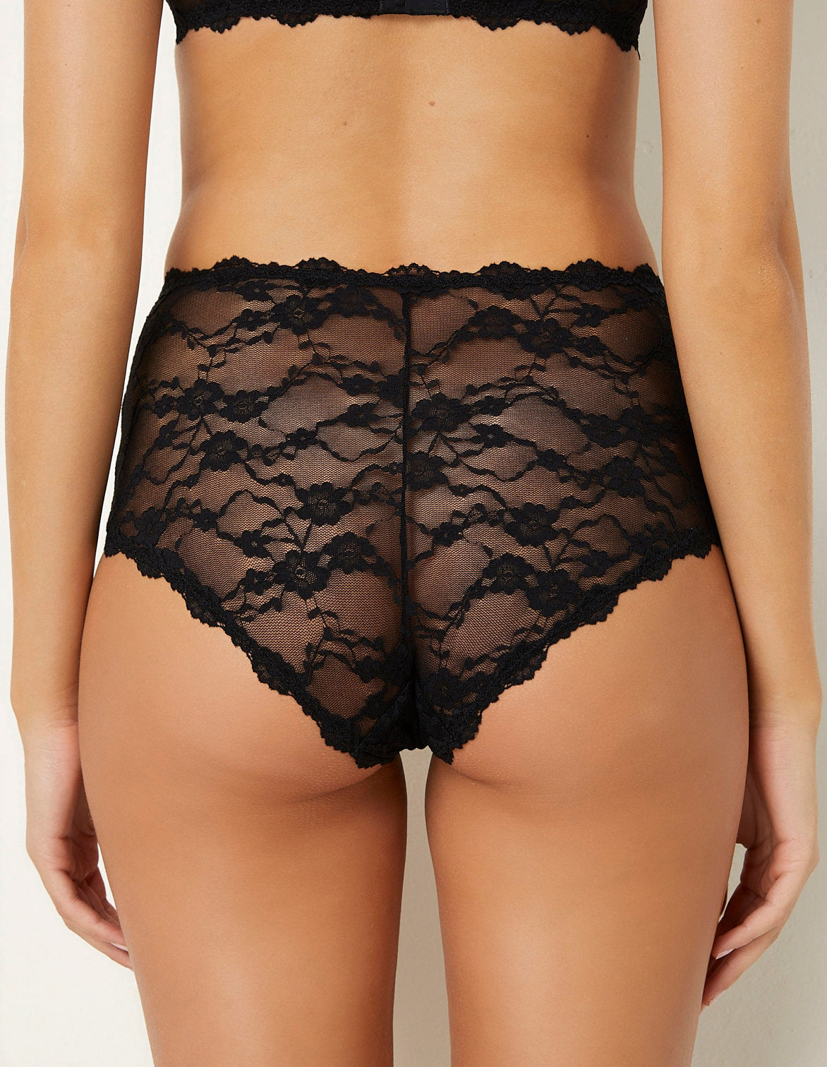 Yamamay_Fancy Lace High-Waist Culotte Panty in Stretch Lace_IPBD181002_072_04