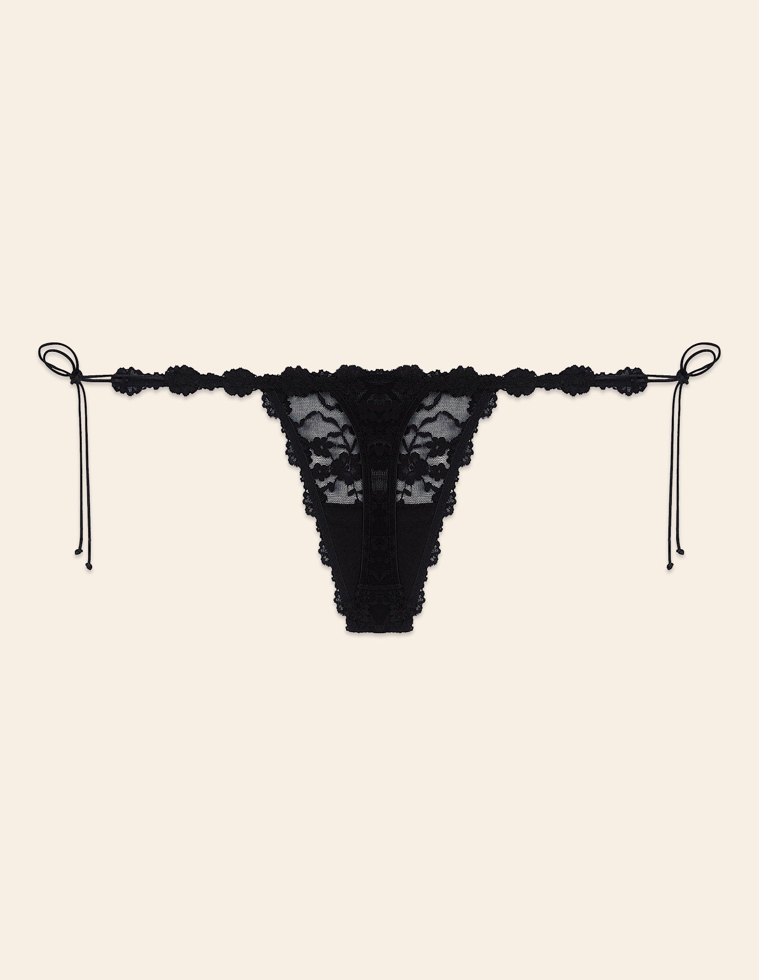 Yamamay_Fancy Lace Low-Rise Thong in Stretch Lace with Recycled Fibers_IPED181016_072_06