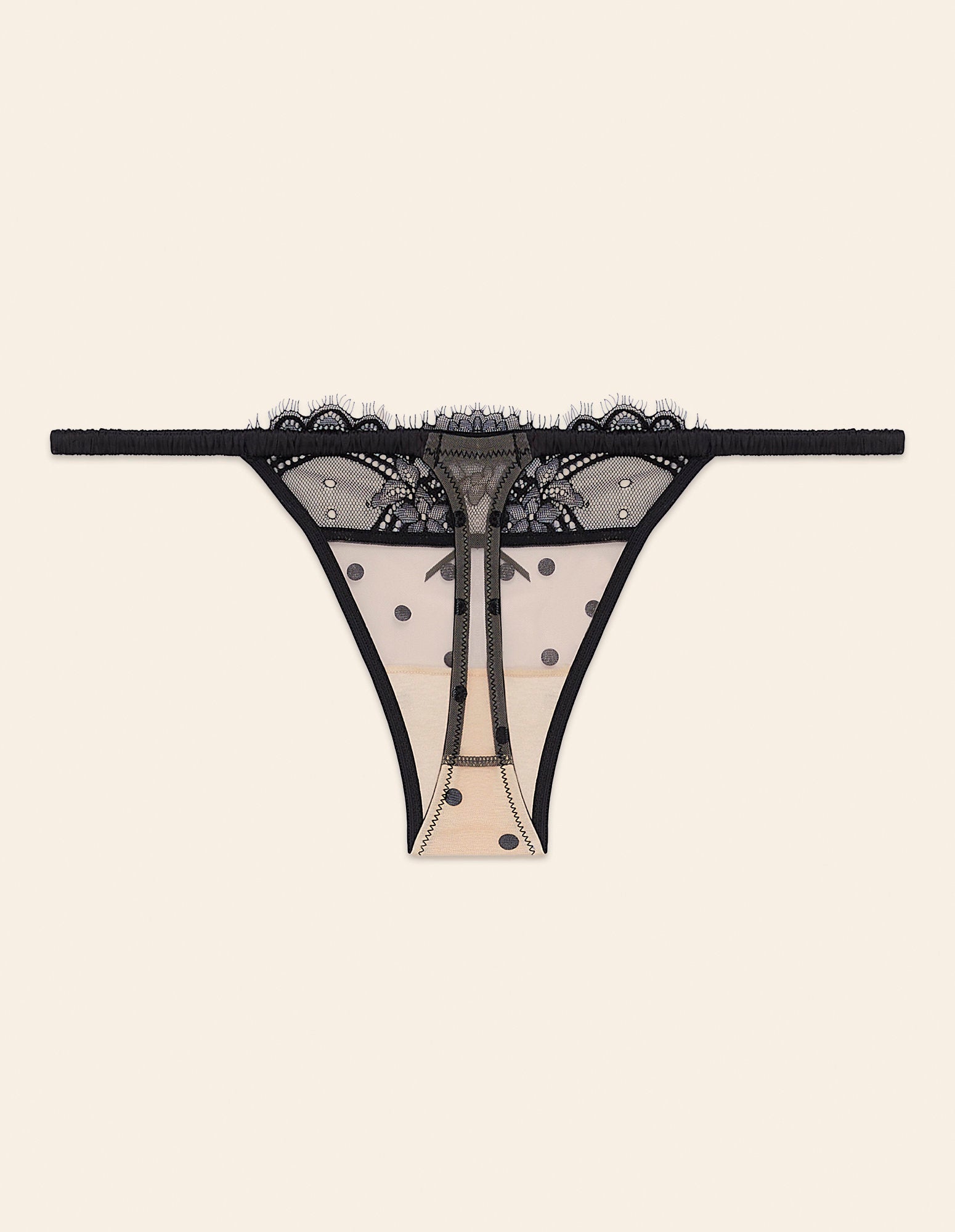 Yamamay_Delice Low-Rise Thong in Lace and Tulle with Recycled Fibers_IPED181021_075_06