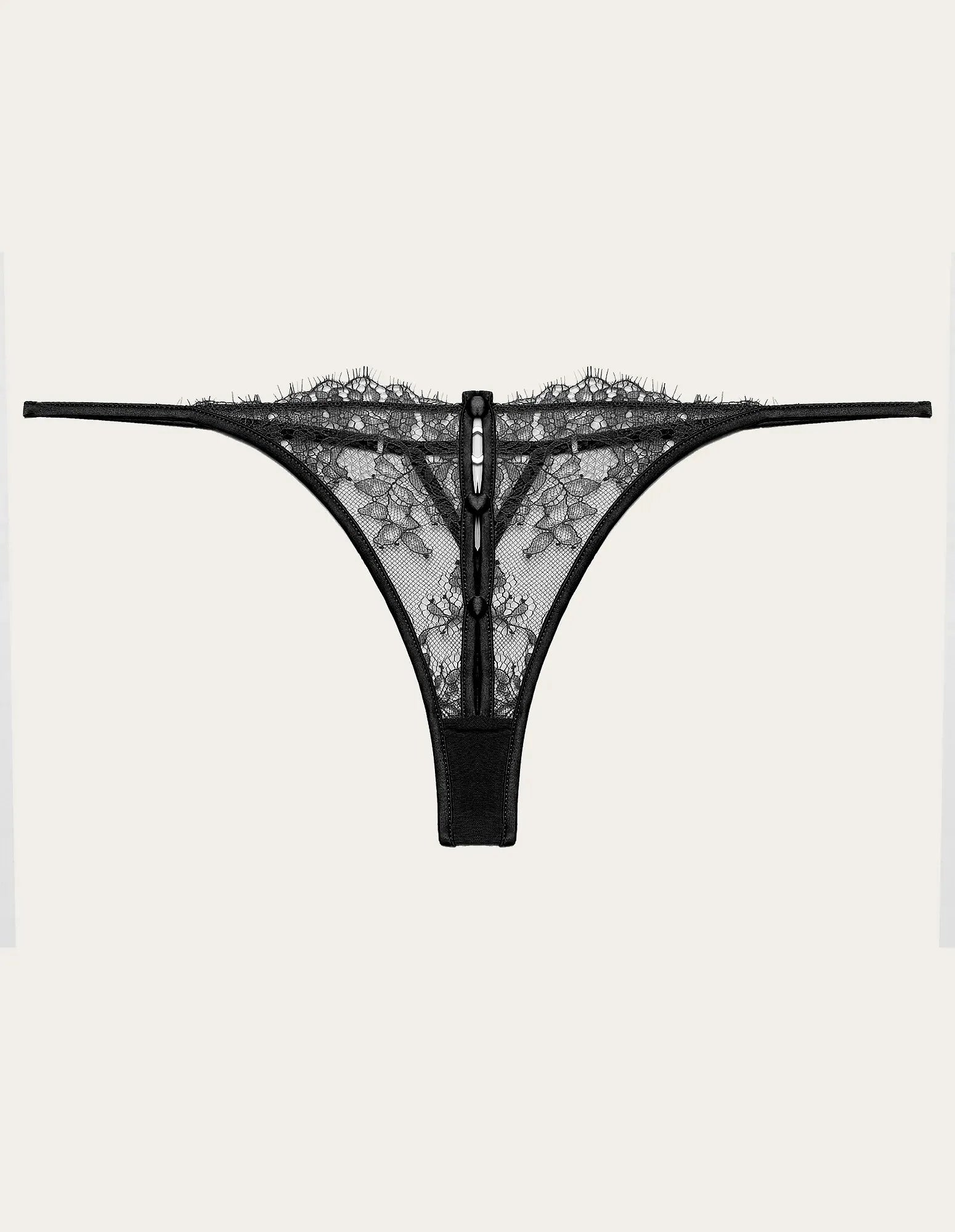 Yamamay_Black_Low-Rise Lace Thong with Cut-Out Details Ð Priv� Kylie_IPED183013_072_07