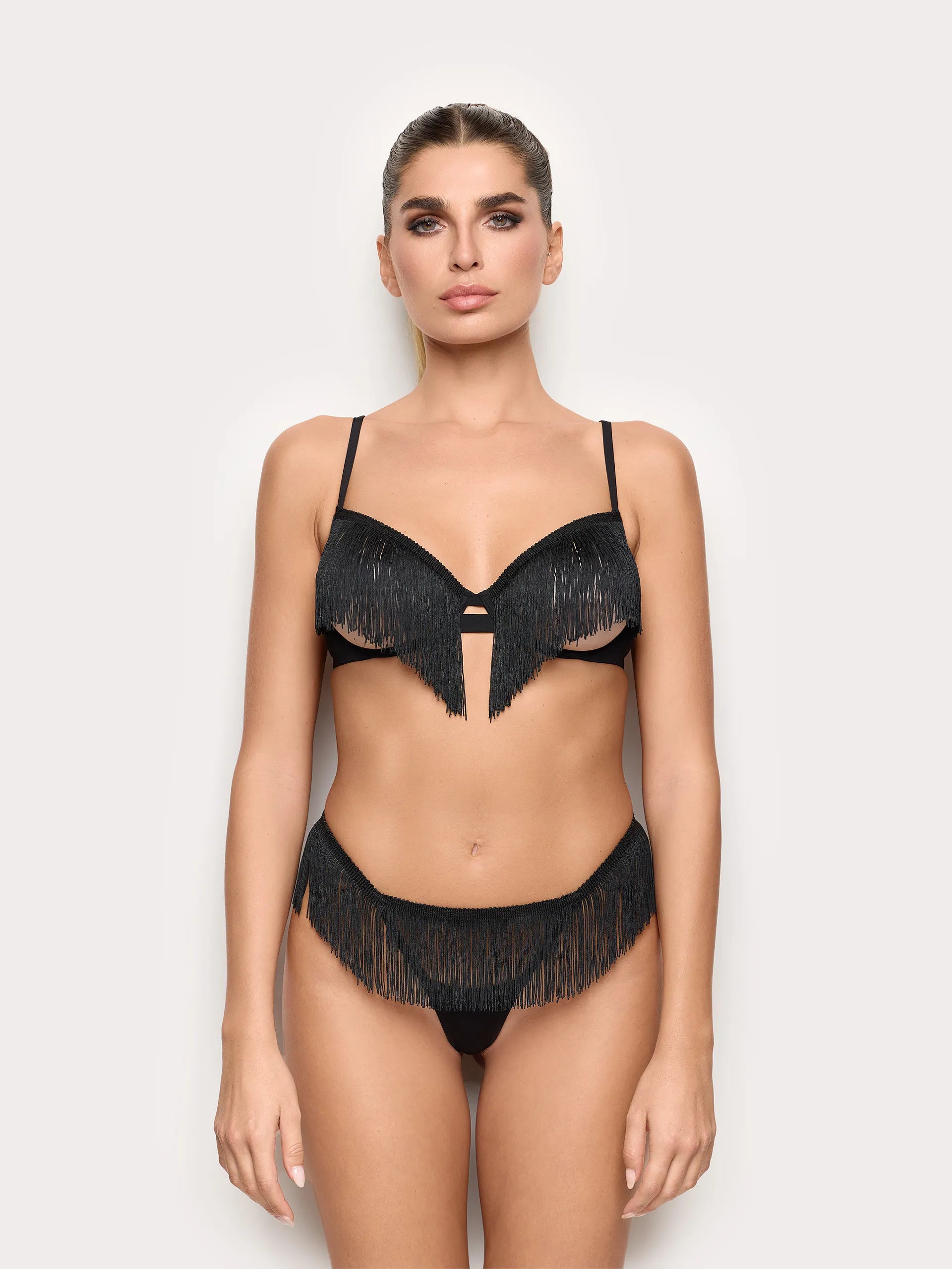 Yamamay_Black_Thong with Adjustable Side and Fringes - Priv� Dana_IPED191002_072_02