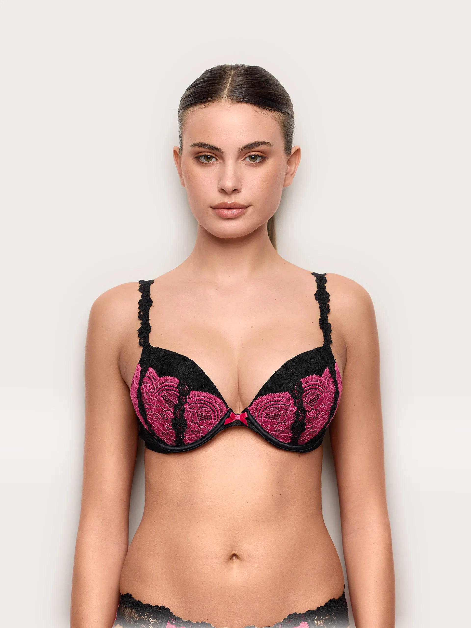 Yamamay_Fuchsia_Push-Up Bra with Underwire - Caprice_IPPD191001_040_02