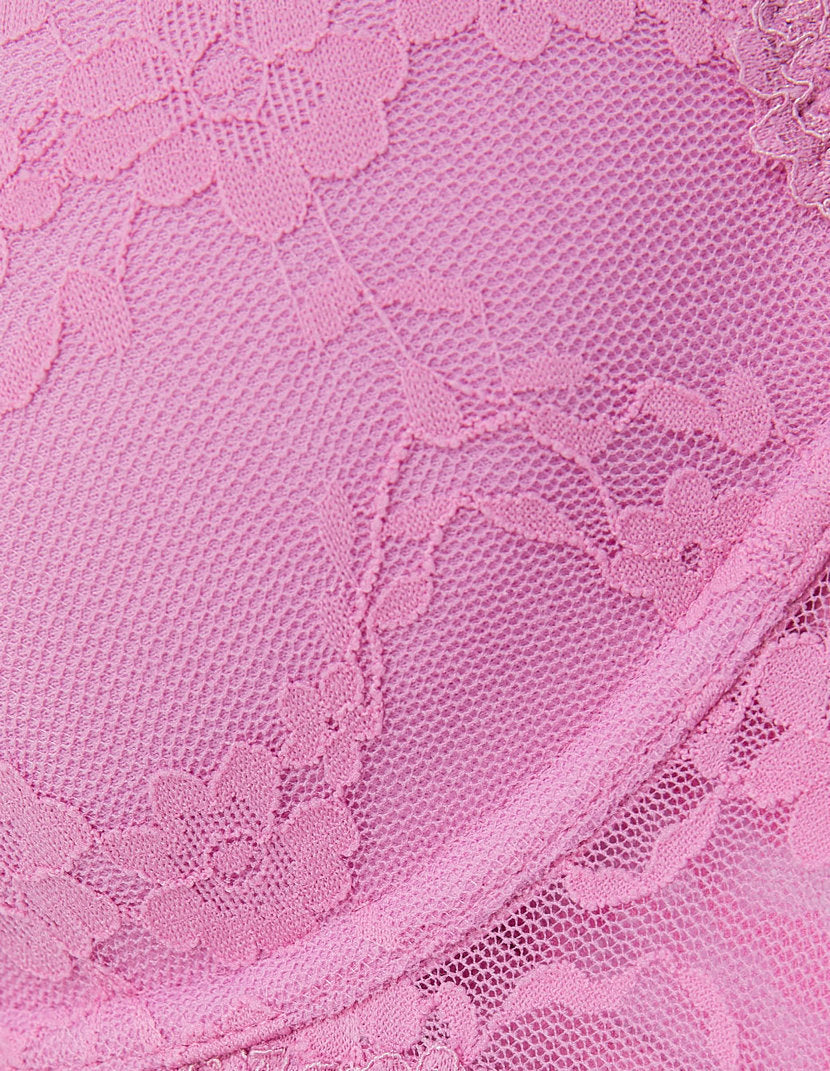 Yamamay_Fancy Lace Push-Up Lace Bra with Slightly Padded Cups and Underwire_IPUD181015_077_05