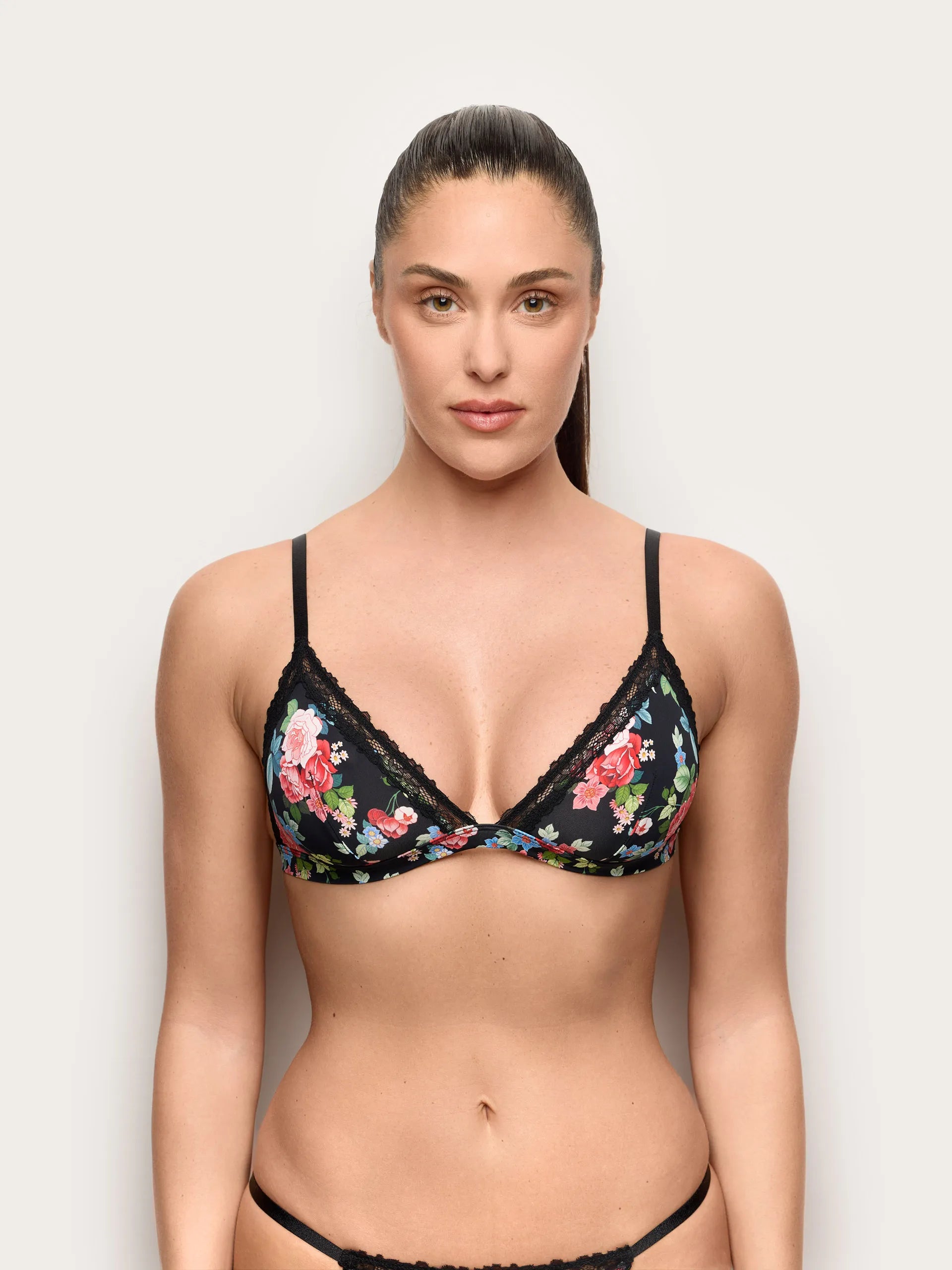 Yamamay_Printed_Triangle Bra - Bouquet_ITRD191005_128_02