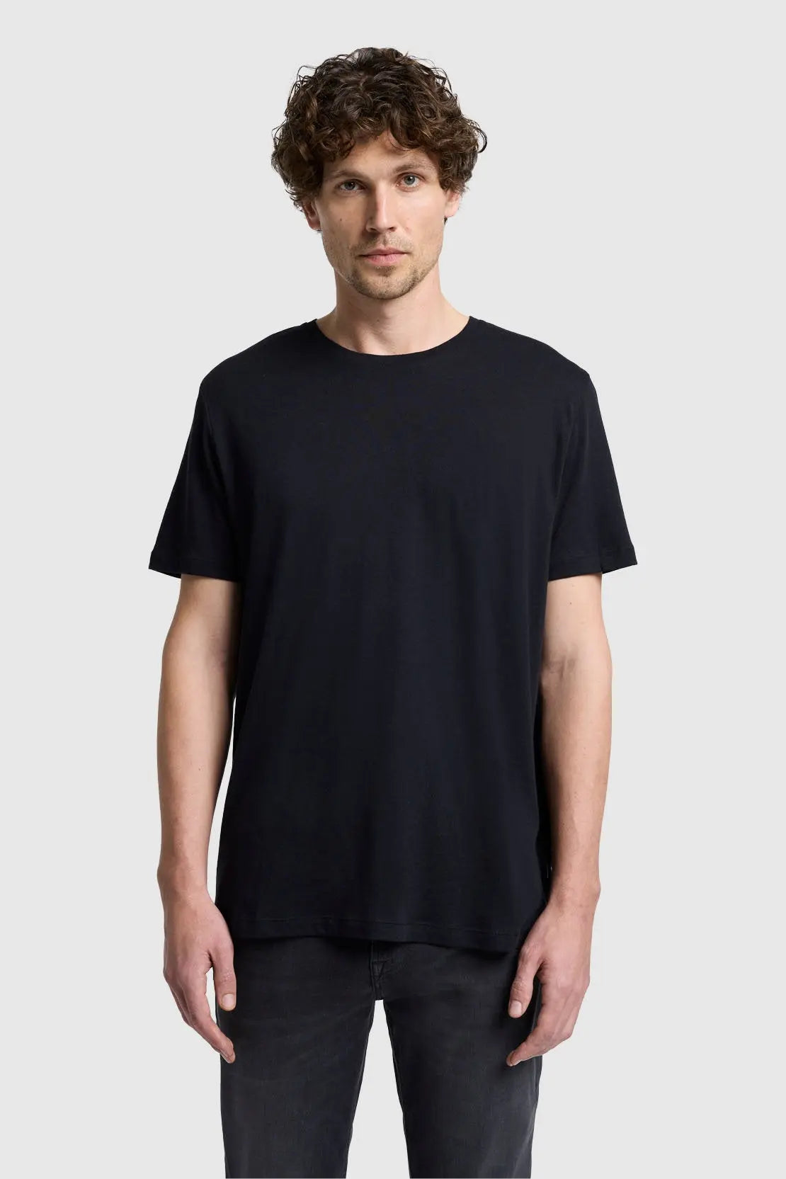 Tee Cashmere Black_JSLM3290CB_CB_07