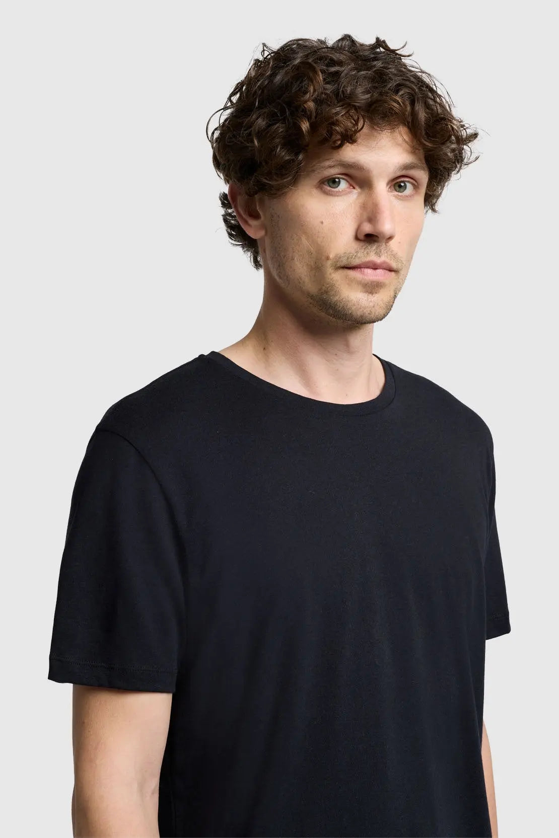 Tee Cashmere Black_JSLM3290CB_CB_09