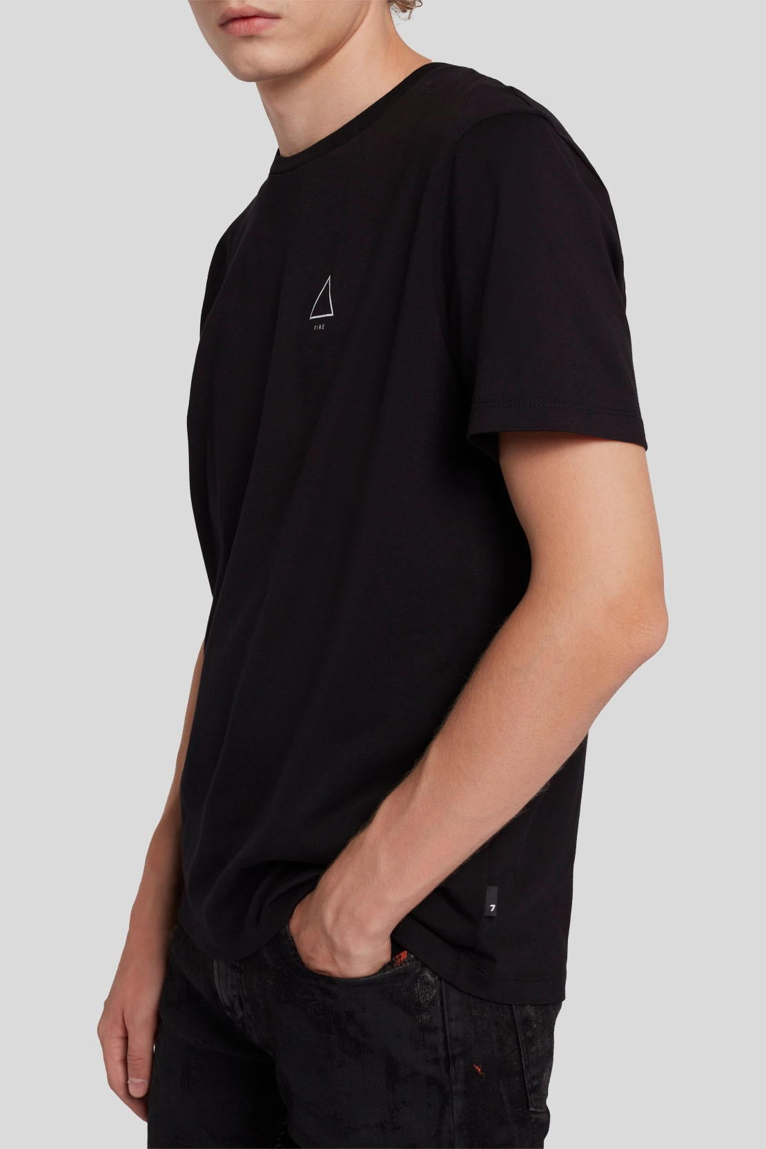 Ss Graphic Tee Fire Black_JSLM332SFI_FI_06