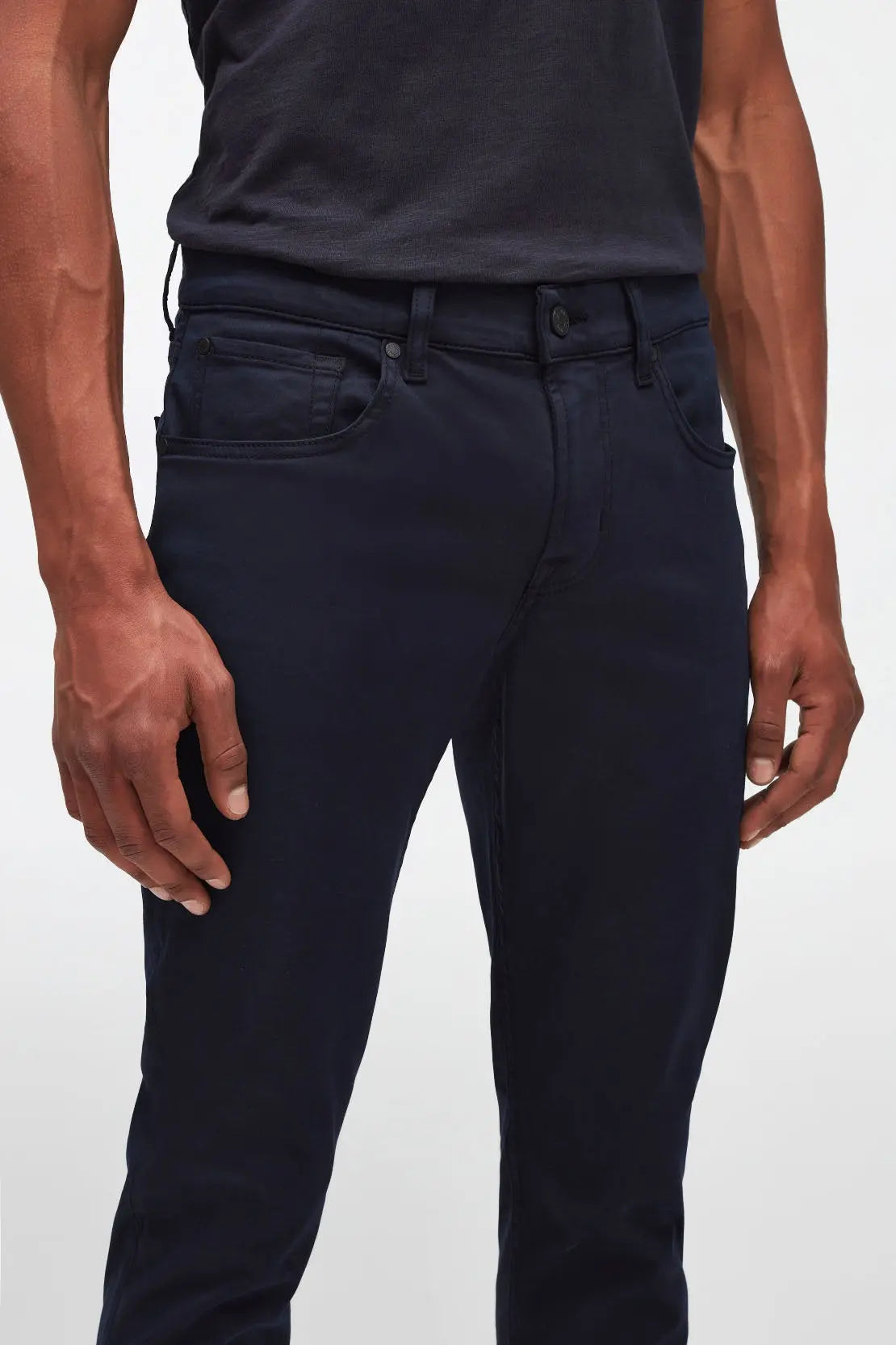 Slimmy Tapered Luxe Performance Plus Color Navy_09